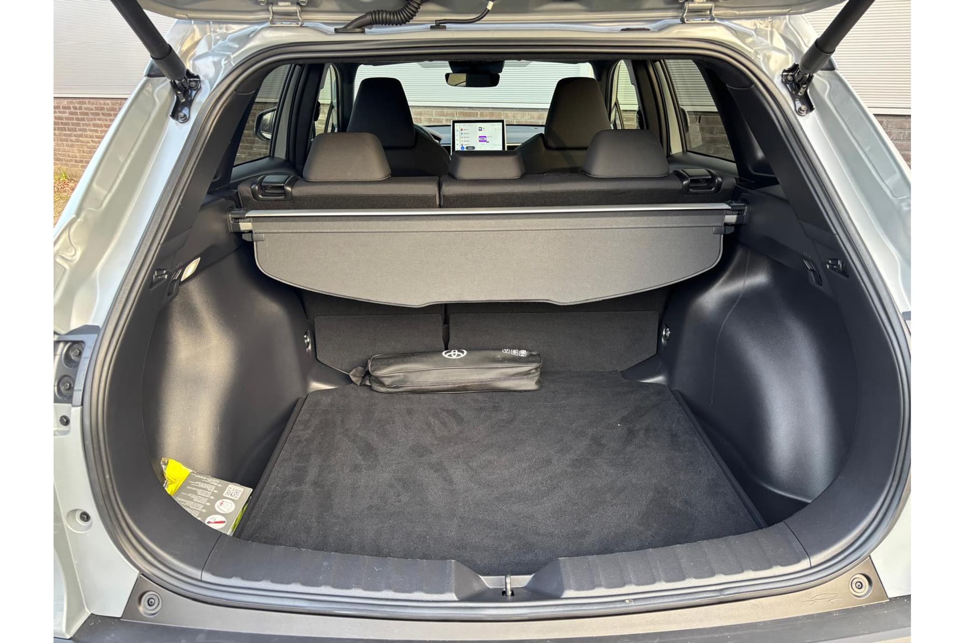 Toyota Corolla Cross Hybrid 140 Style thumbnail 7