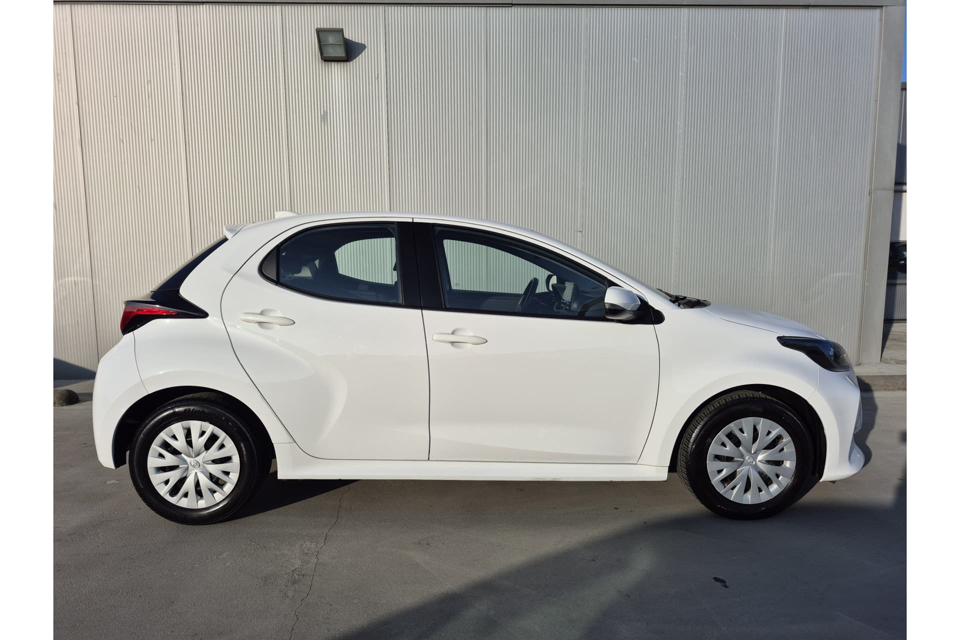 Toyota Yaris 1.0 Vvt-I Active thumbnail 7