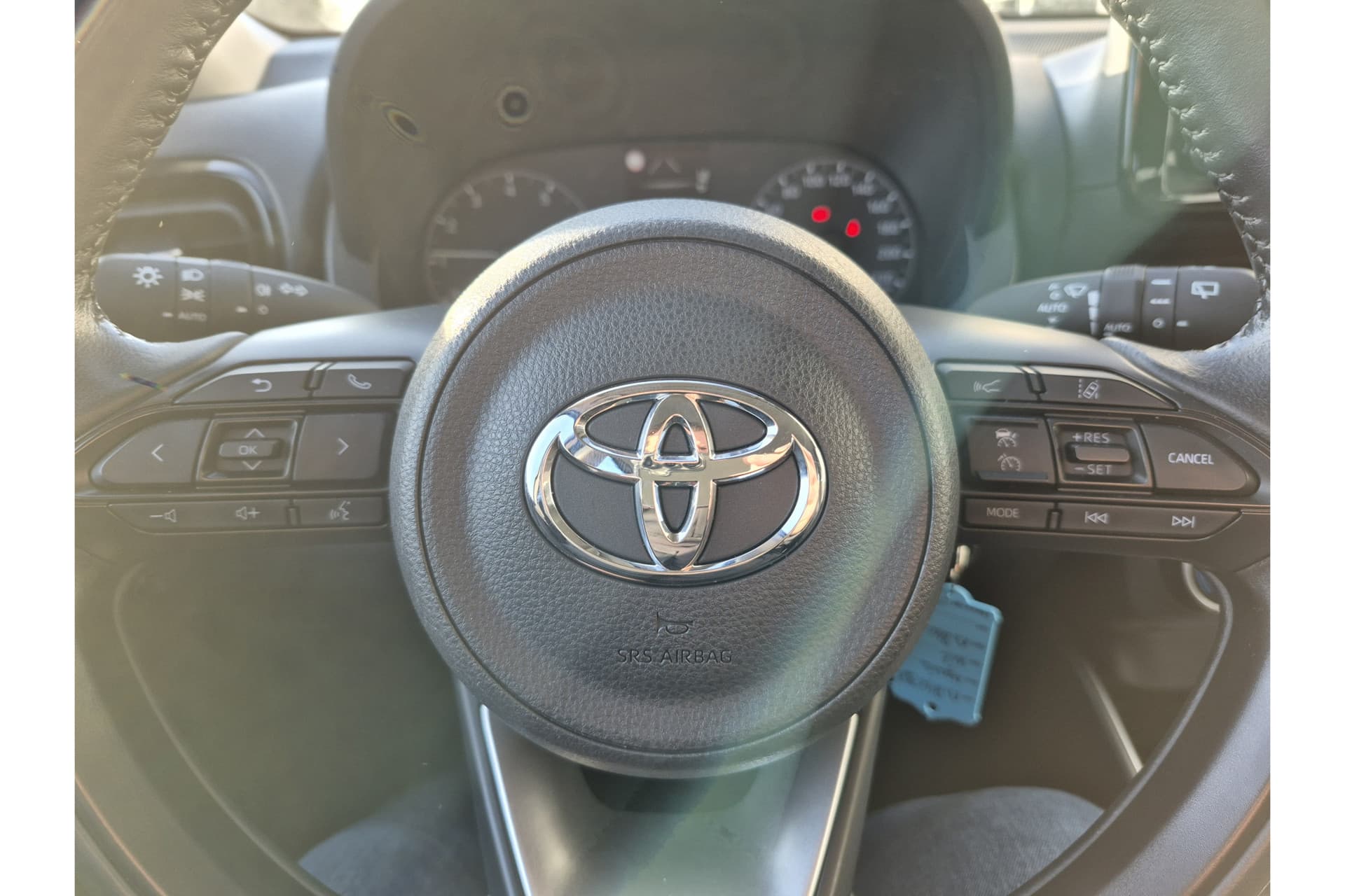 Toyota Yaris 1.0 Vvt-I Active thumbnail 9