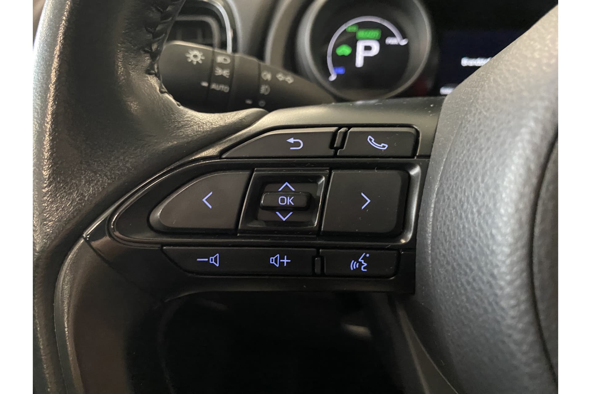 Toyota Yaris 1.5 Hybrid Dynamic thumbnail 16