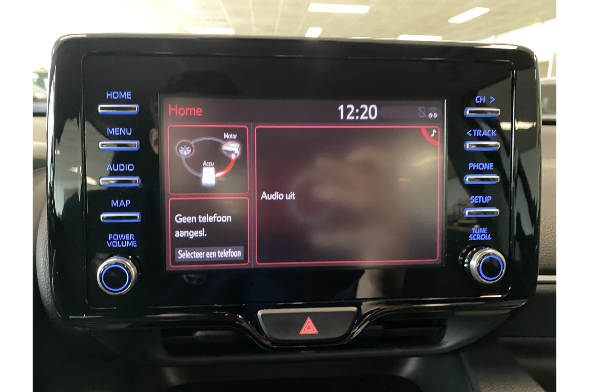 Toyota Yaris 1.5 Hybrid Dynamic thumbnail 22