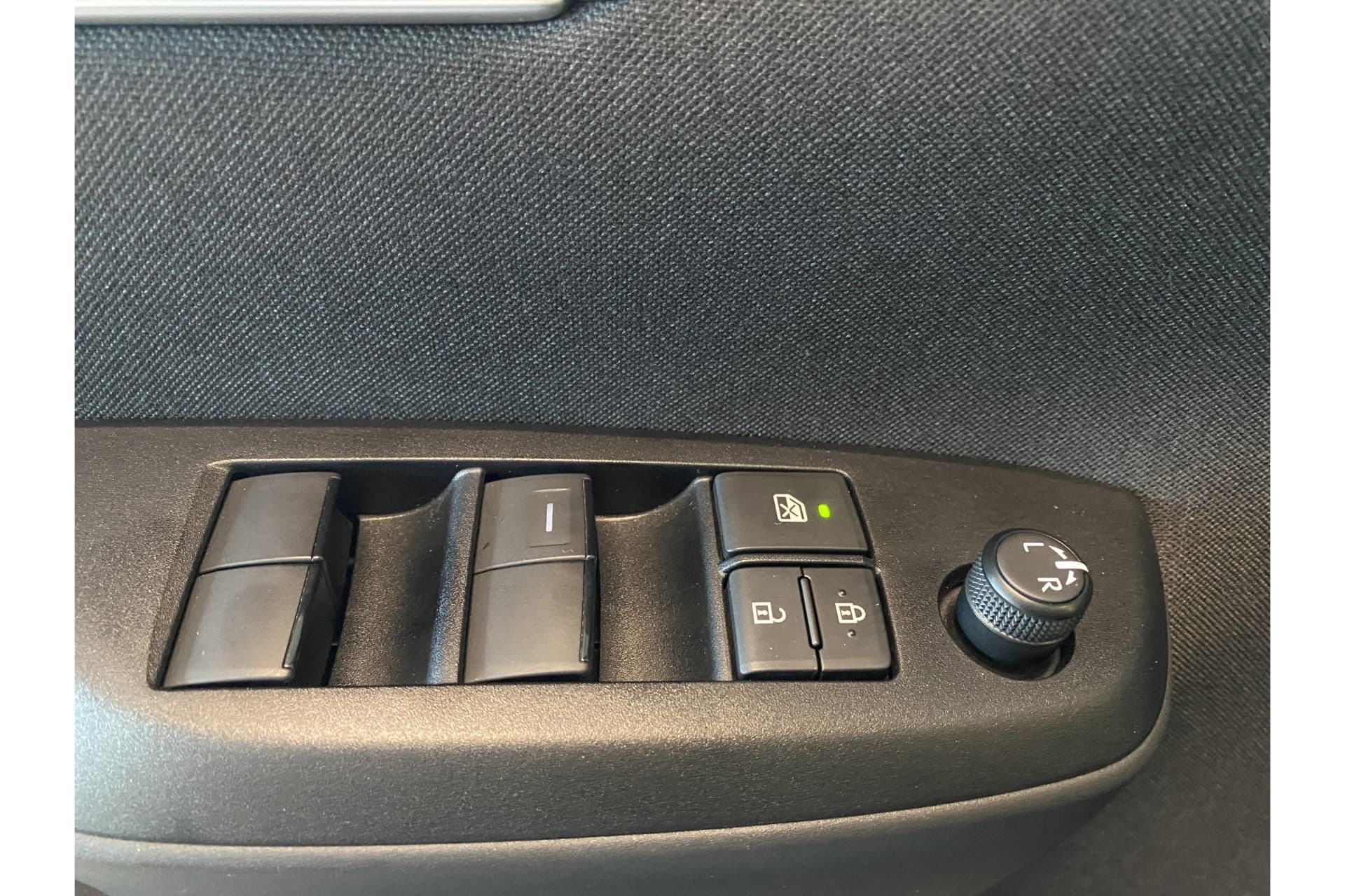 Toyota Yaris Cross 1.5 Hybrid 115 First Edition thumbnail 16