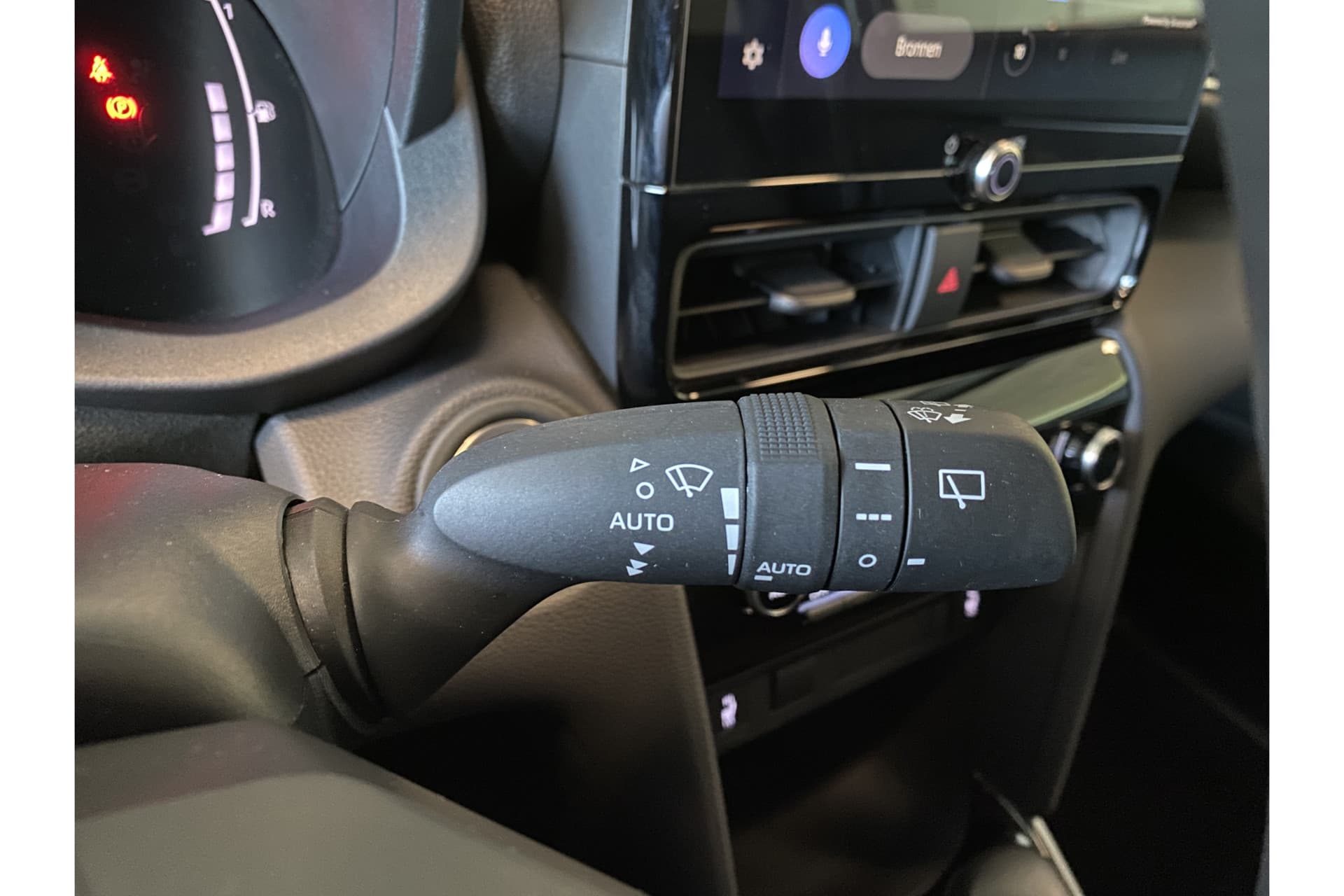 Toyota Yaris Cross 1.5 Hybrid 115 First Edition thumbnail 22