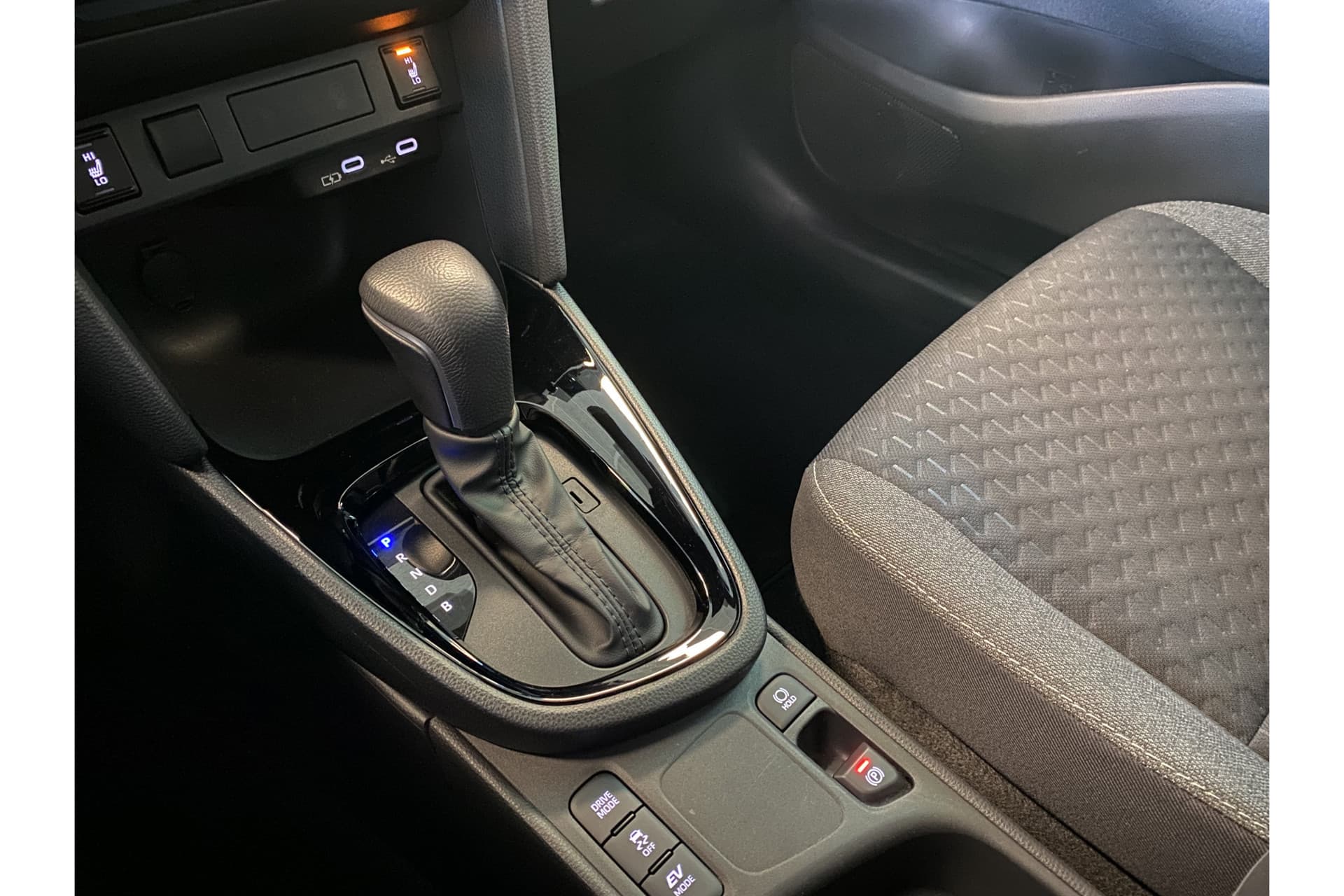 Toyota Yaris Cross 1.5 Hybrid 115 First Edition thumbnail 34