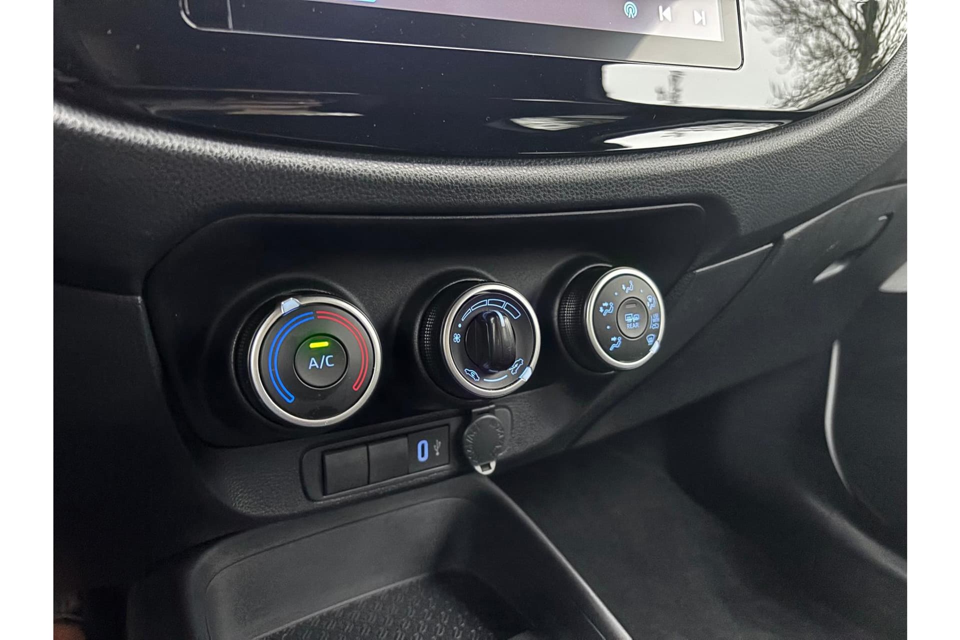 Toyota Aygo X 1.0 Vvt-I Mt Play Apple Carplay thumbnail 12