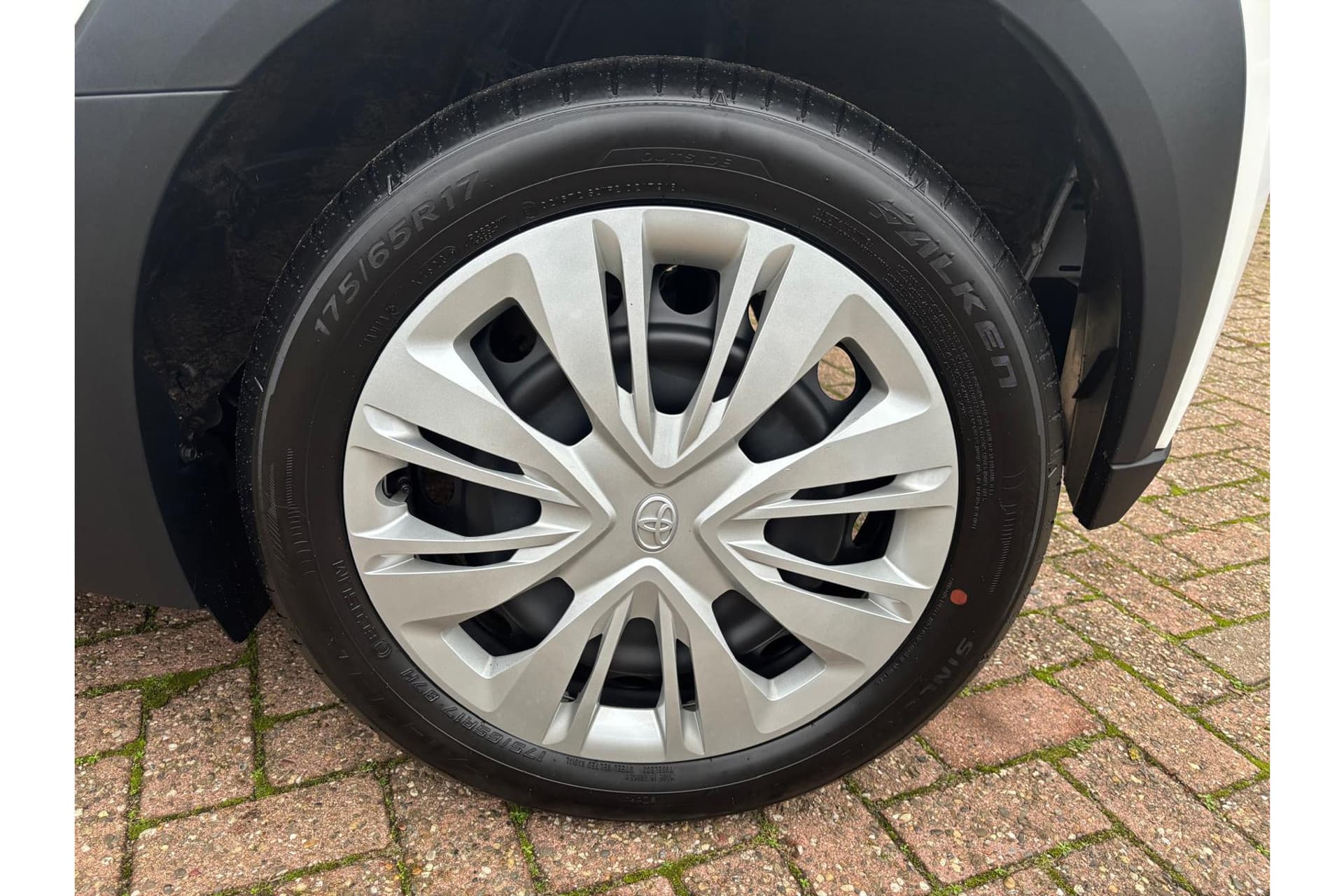 Toyota Aygo X 1.0 Vvt-I Mt Play Apple Carplay thumbnail 9