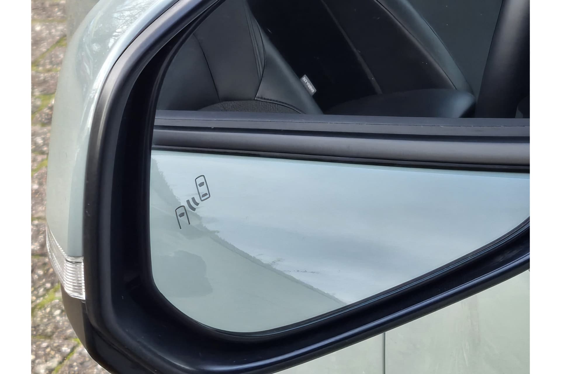 Toyota Corolla Cross Hybrid 200 Style thumbnail 19