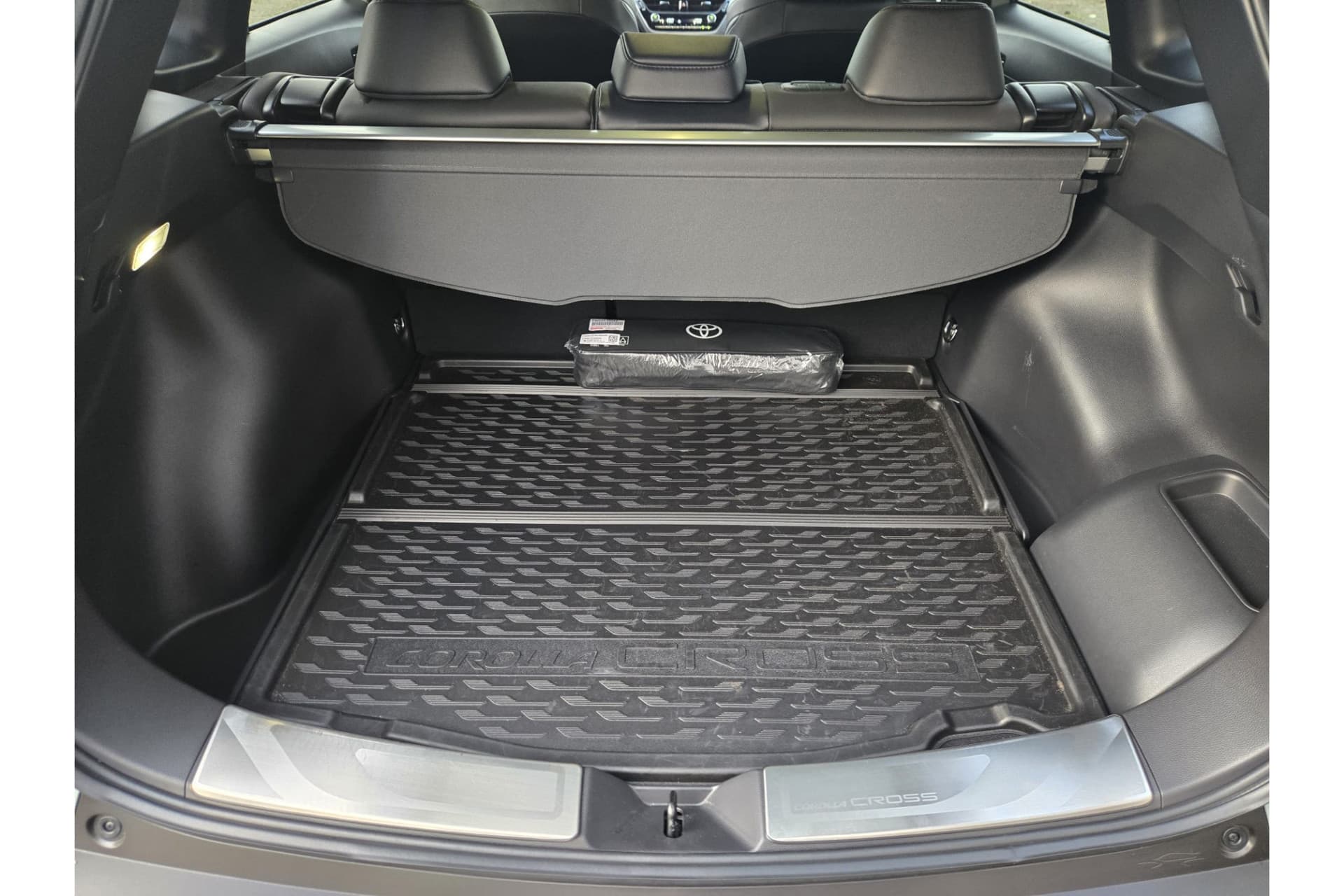 Toyota Corolla Cross Hybrid 200 Style thumbnail 9