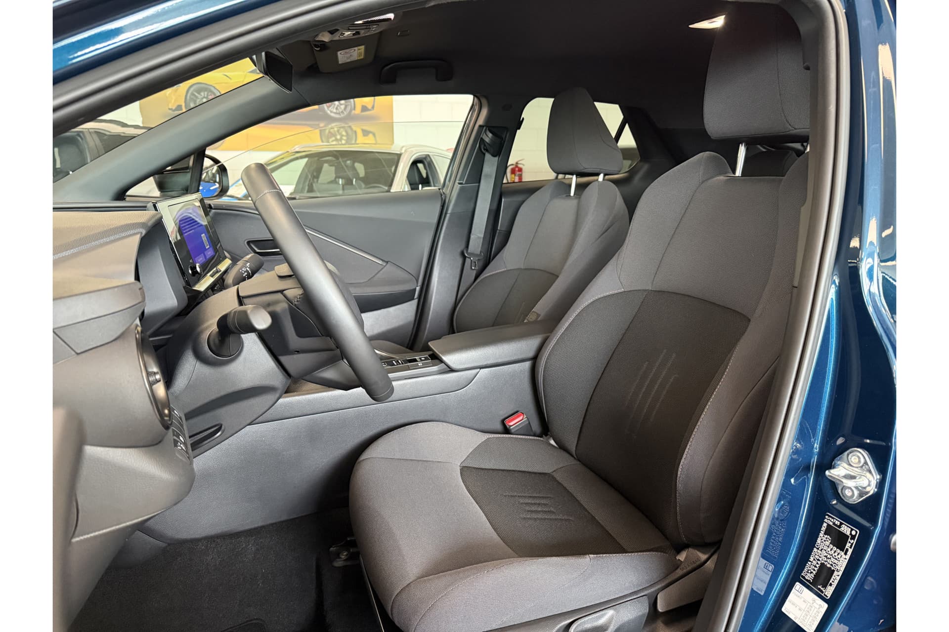 Toyota C-HR 1.8 Hybrid 140 Dynamic thumbnail 15