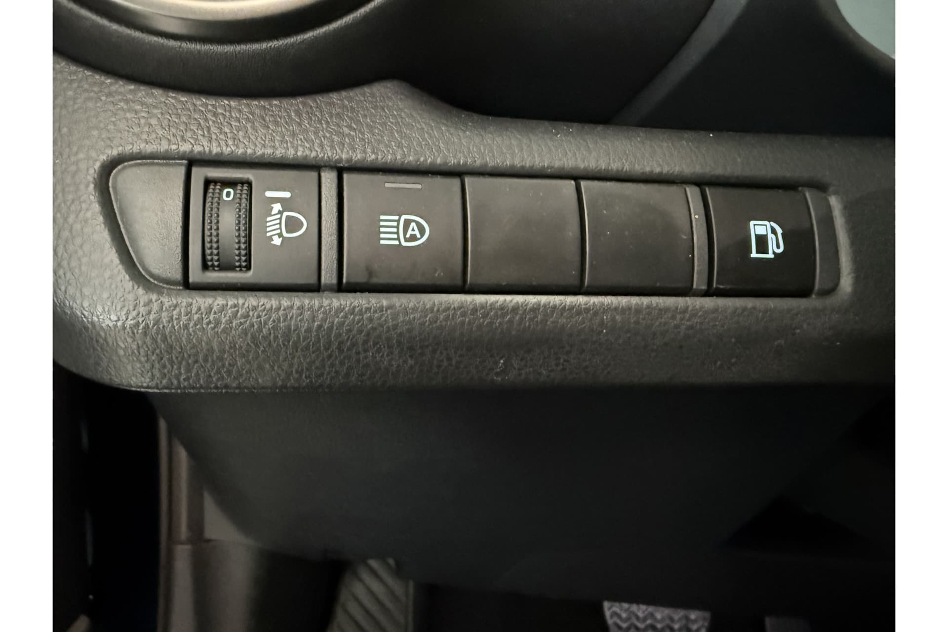 Toyota C-HR 1.8 Hybrid 140 Dynamic thumbnail 27