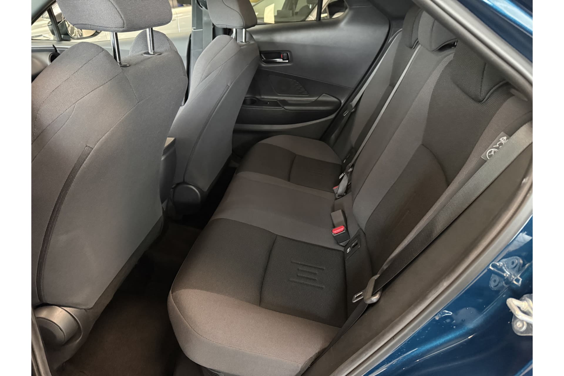 Toyota C-HR 1.8 Hybrid 140 Dynamic thumbnail 29