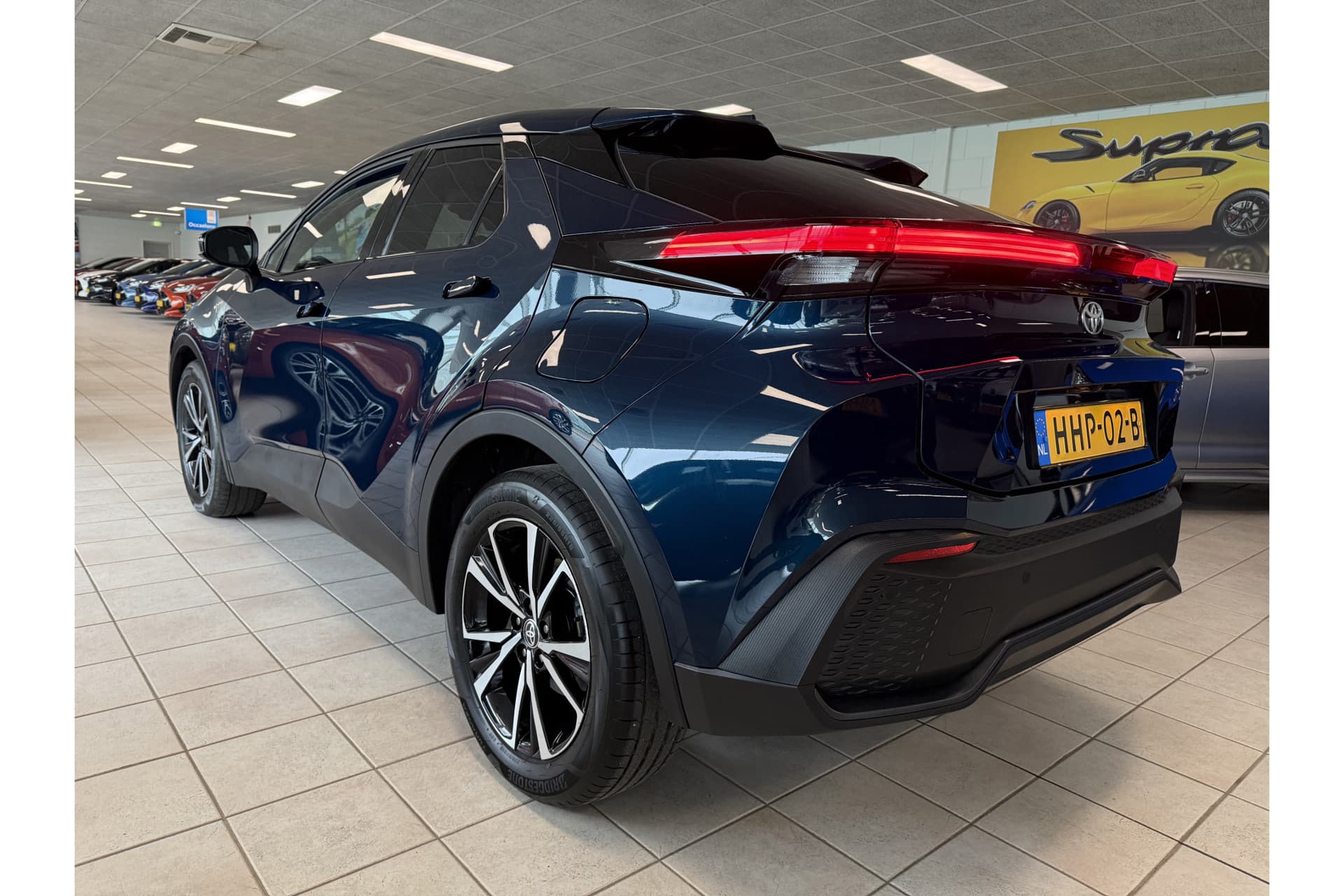 Toyota C-HR 1.8 Hybrid 140 Dynamic thumbnail 4