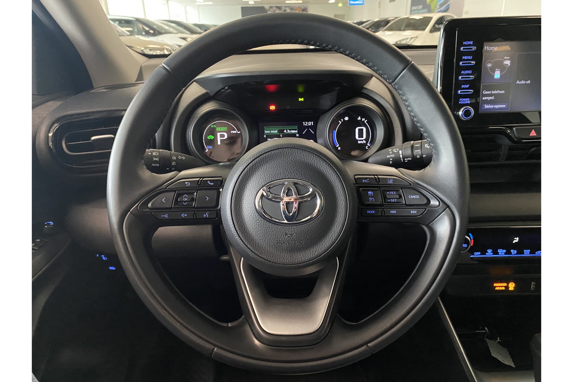 Toyota Yaris 1.5 Hybrid Dynamic thumbnail 12