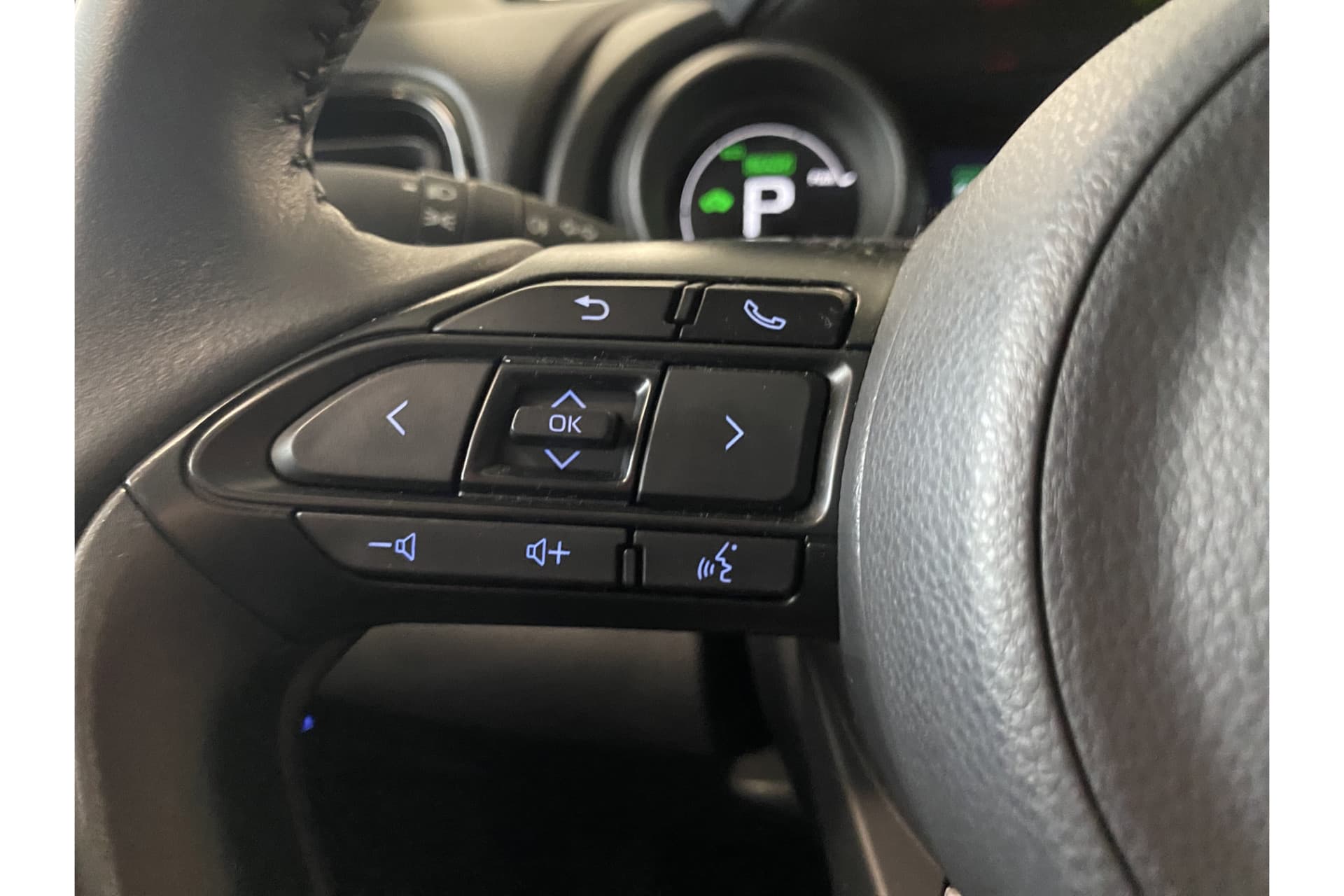 Toyota Yaris 1.5 Hybrid Dynamic thumbnail 13