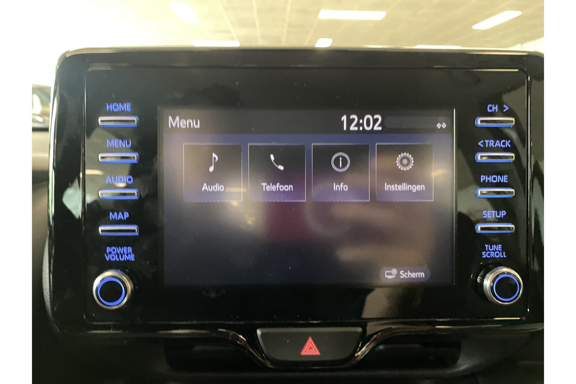 Toyota Yaris 1.5 Hybrid Dynamic thumbnail 21