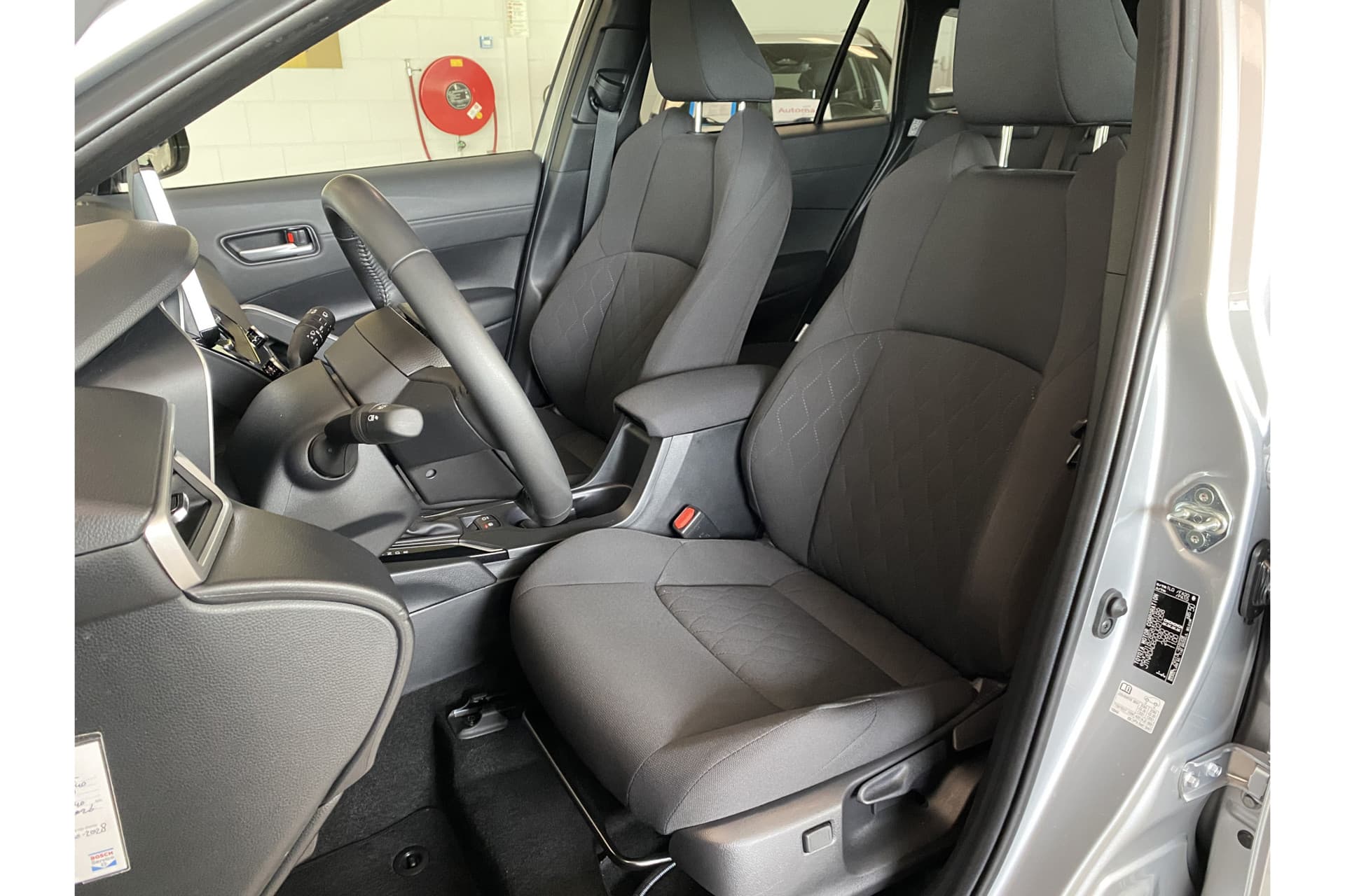 Toyota Corolla Cross Hybrid 140 Style thumbnail 17