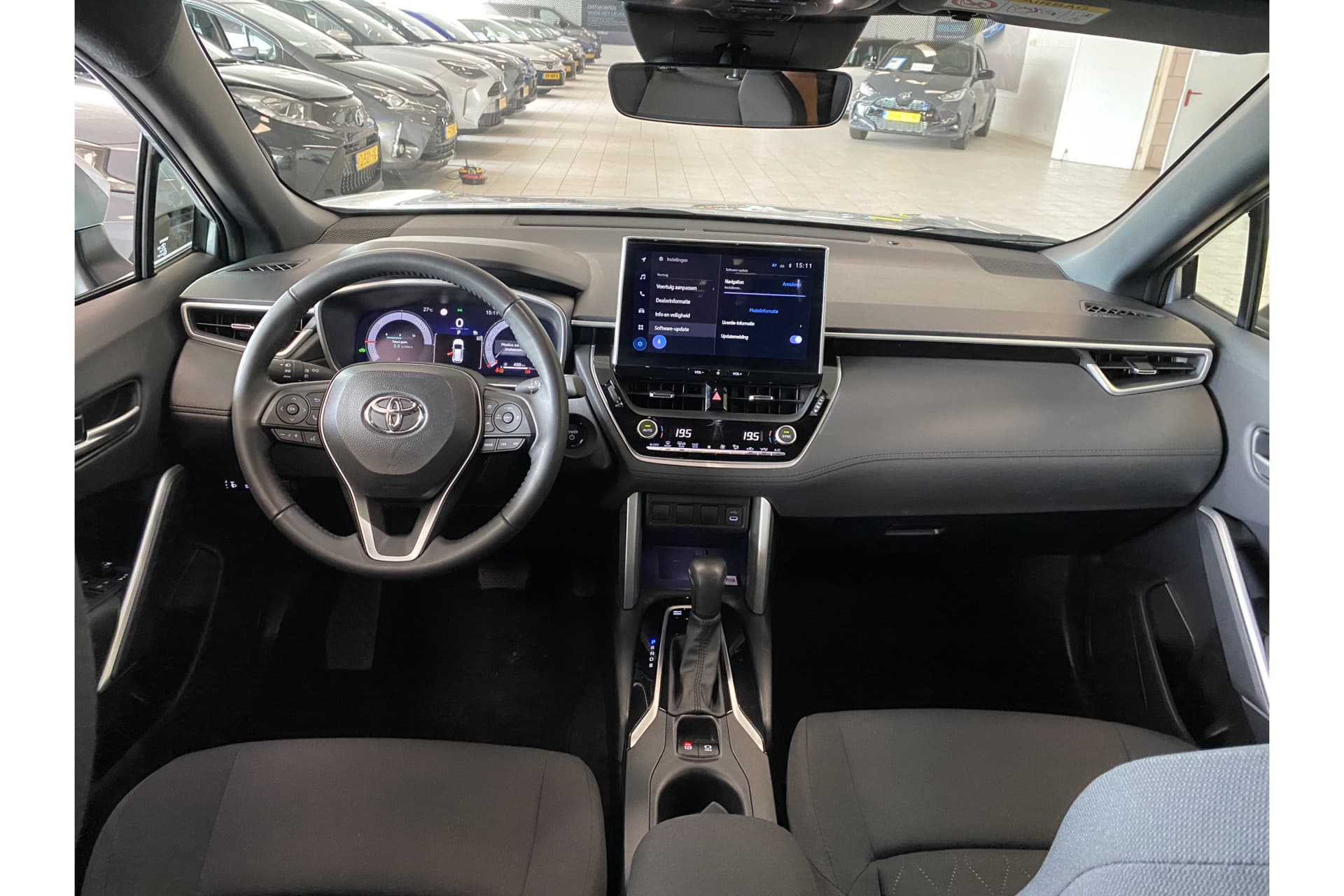 Toyota Corolla Cross Hybrid 140 Style thumbnail 18