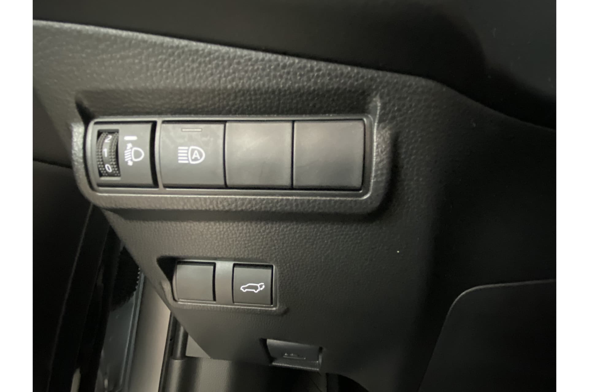 Toyota Corolla Cross Hybrid 140 Style thumbnail 26