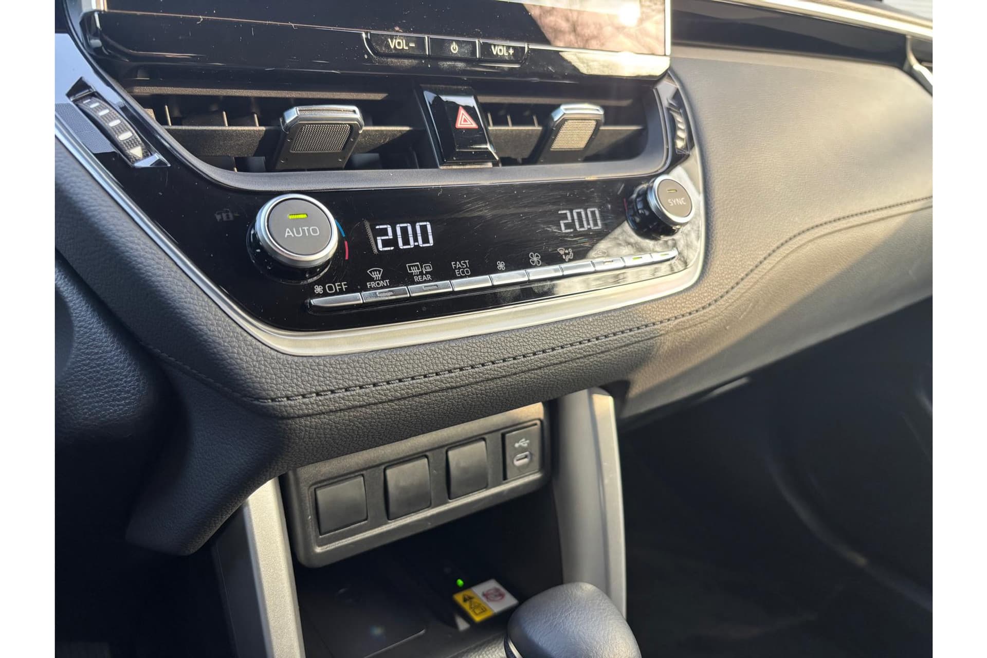 Toyota Corolla Cross Hybrid 140 Style thumbnail 14