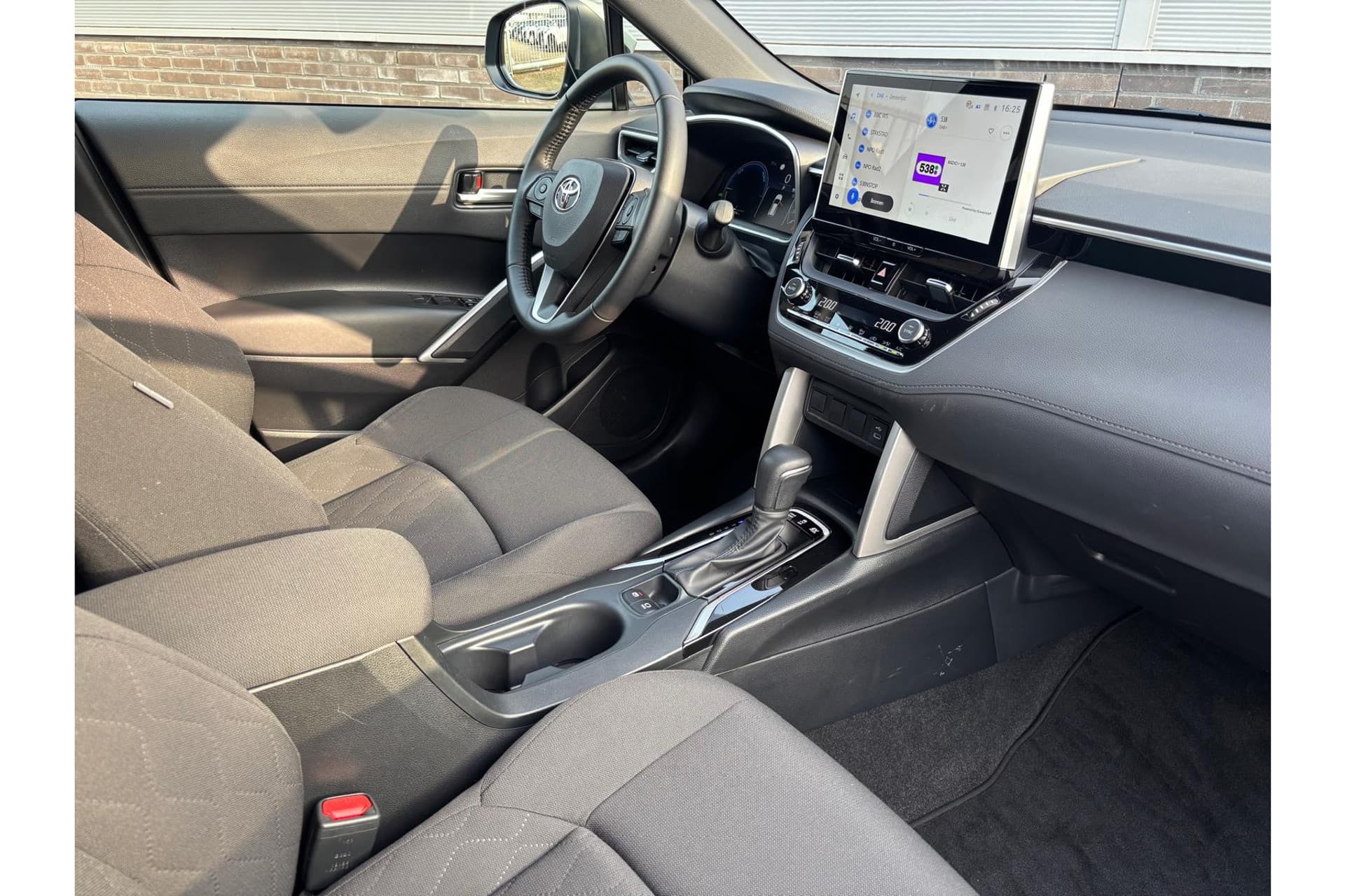 Toyota Corolla Cross Hybrid 140 Style thumbnail 16