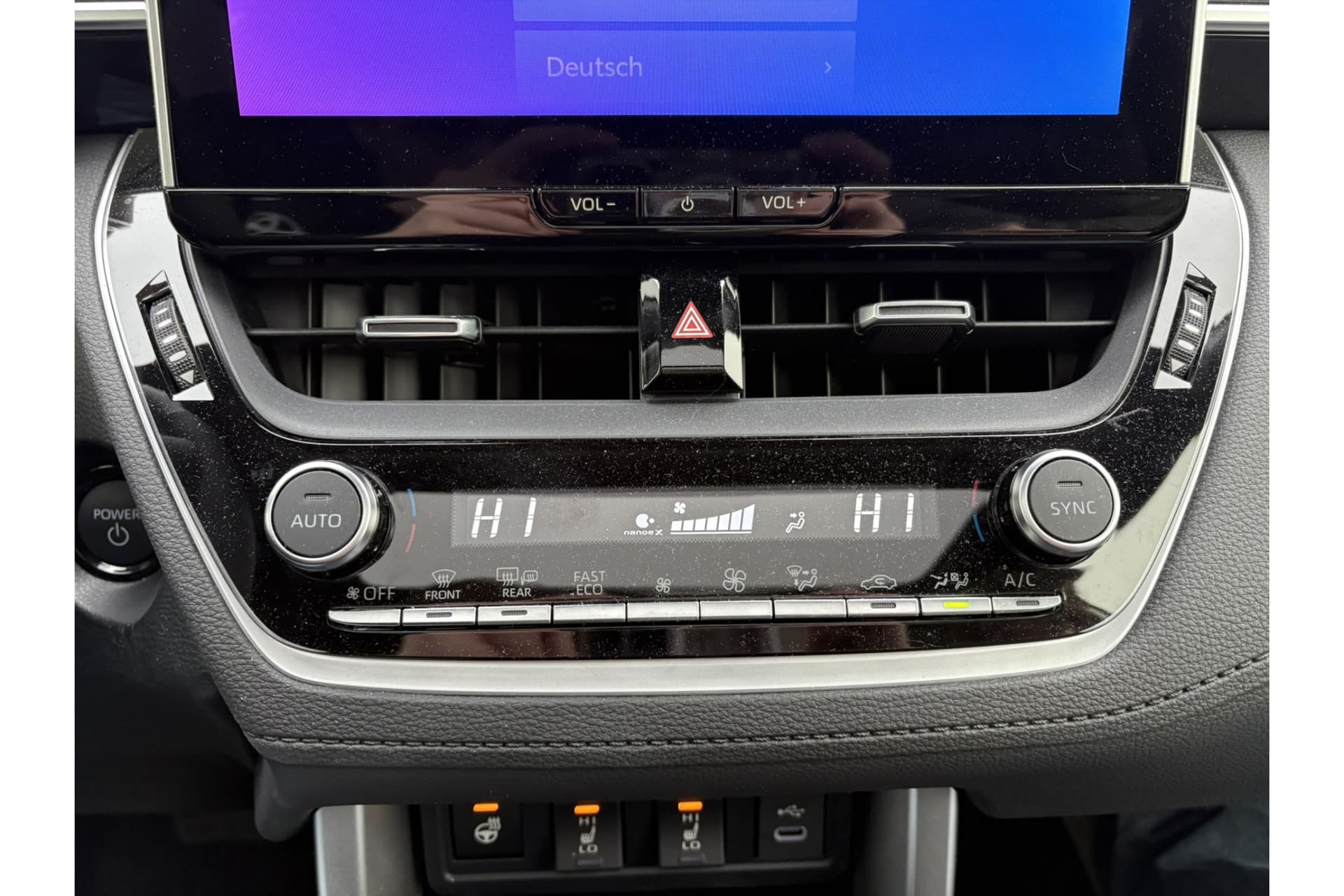 Toyota Corolla Cross Hybrid 200 Executive thumbnail 16