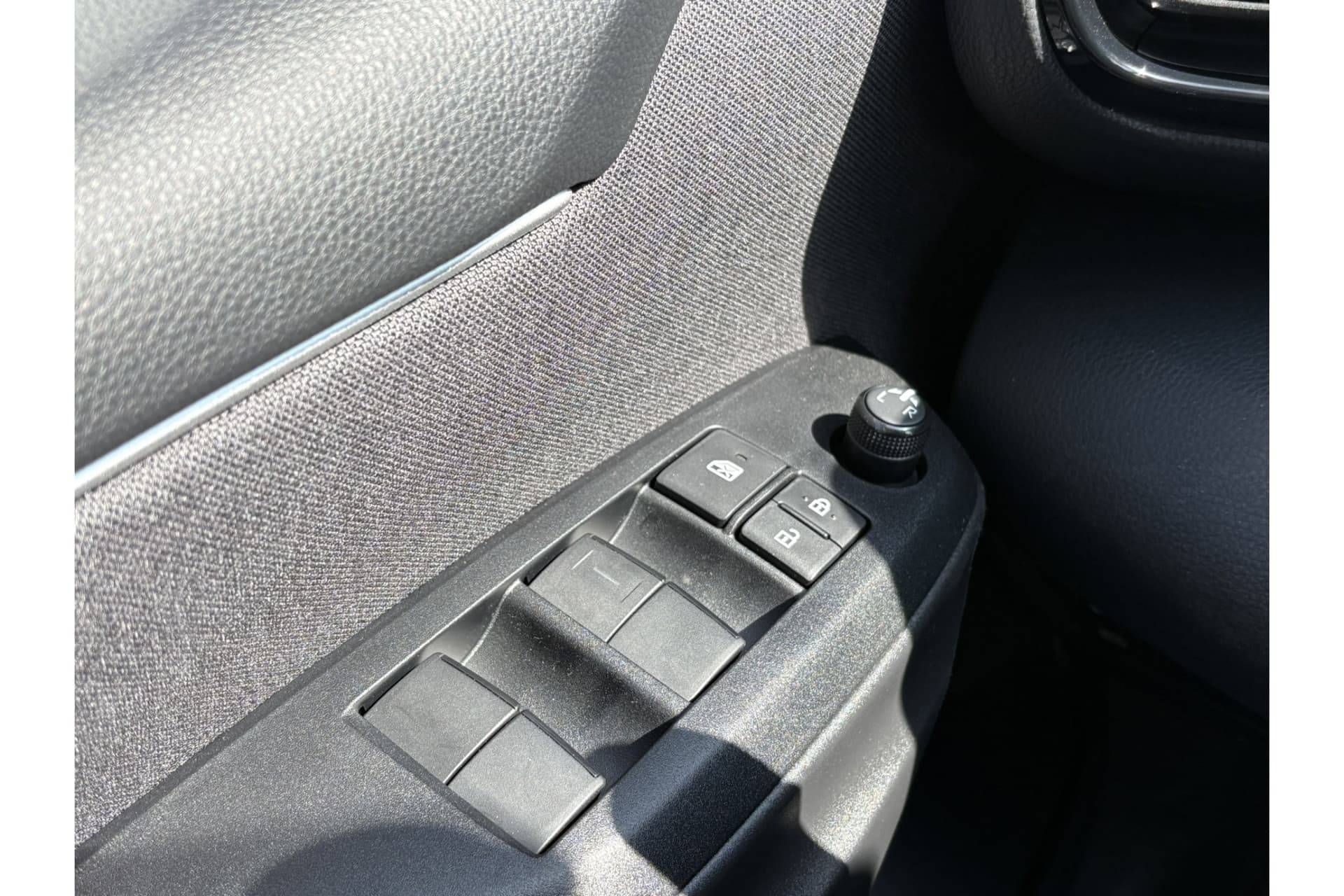 Toyota Yaris 1.5 Hybrid 115 First Edition Automaat thumbnail 11