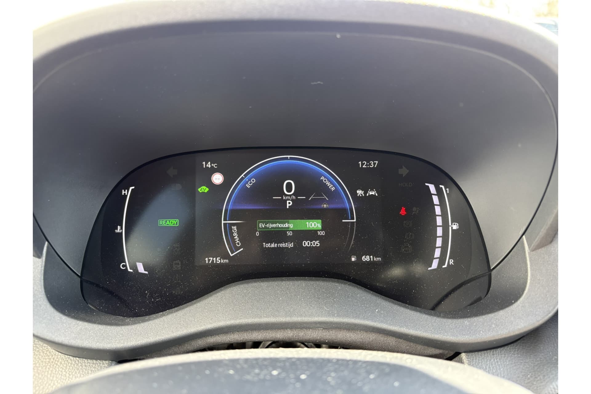 Toyota Yaris 1.5 Hybrid 115 First Edition Automaat thumbnail 2