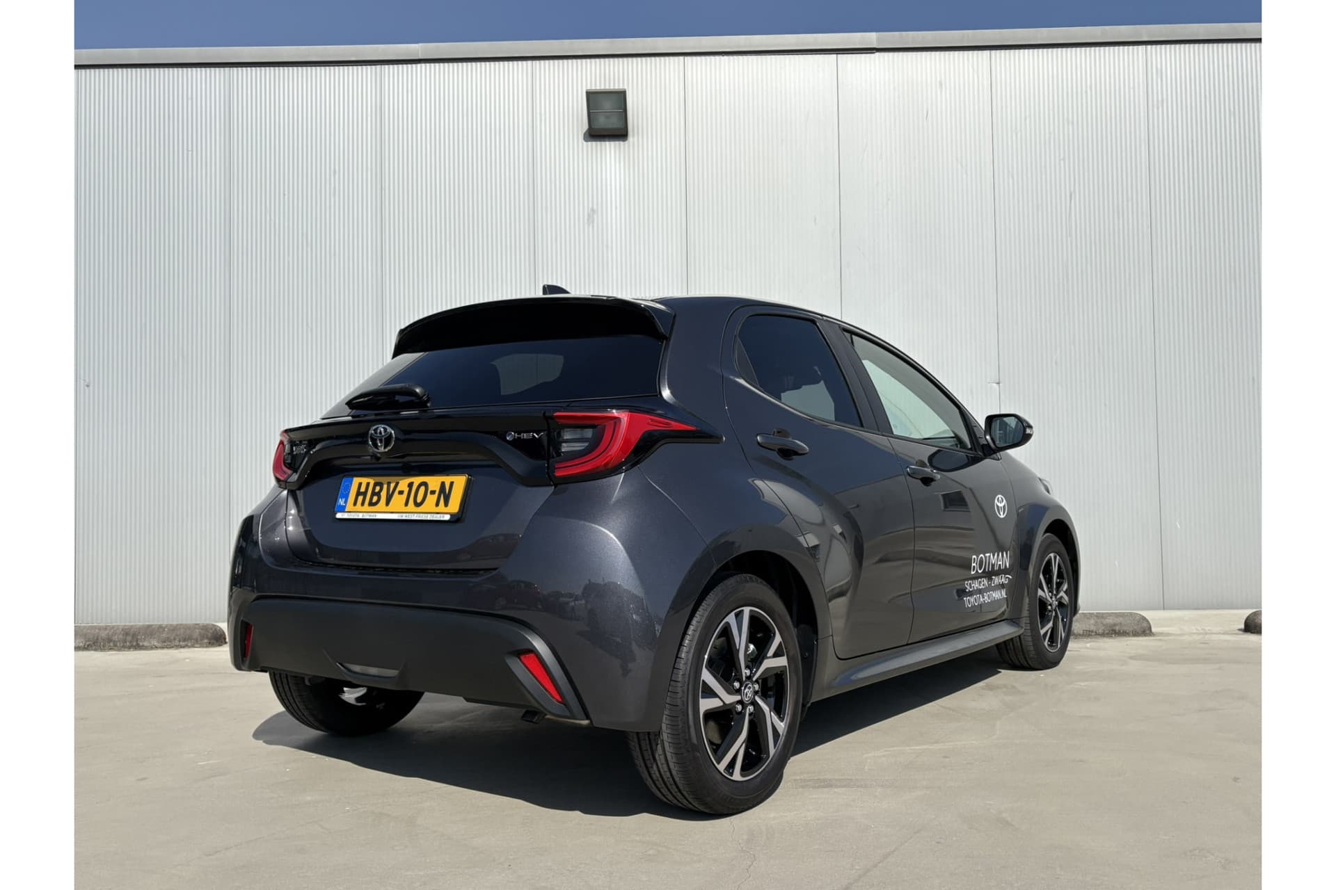 Toyota Yaris 1.5 Hybrid 115 First Edition Automaat thumbnail 5