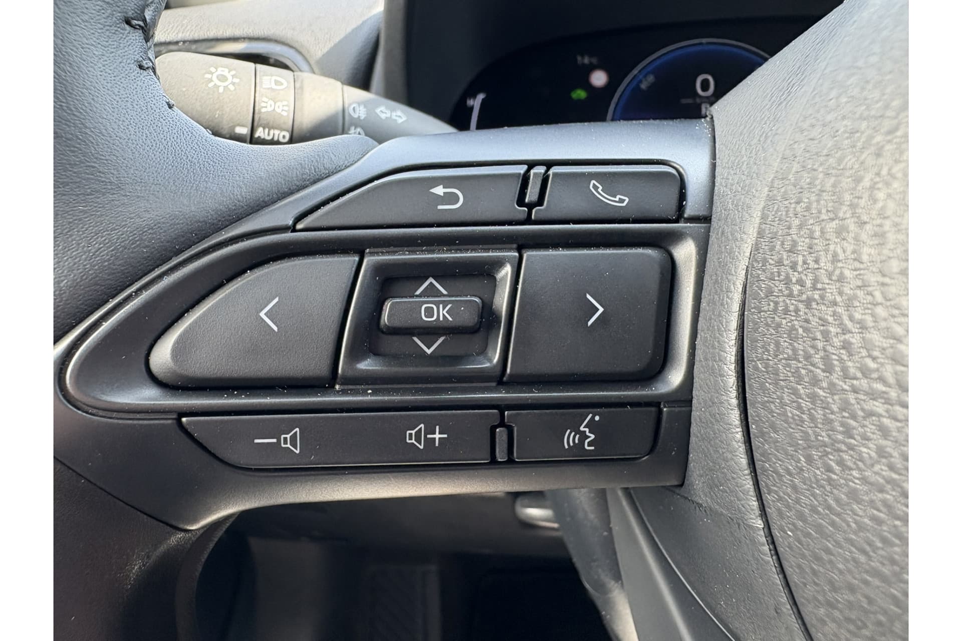 Toyota Yaris 1.5 Hybrid 115 First Edition Automaat thumbnail 9