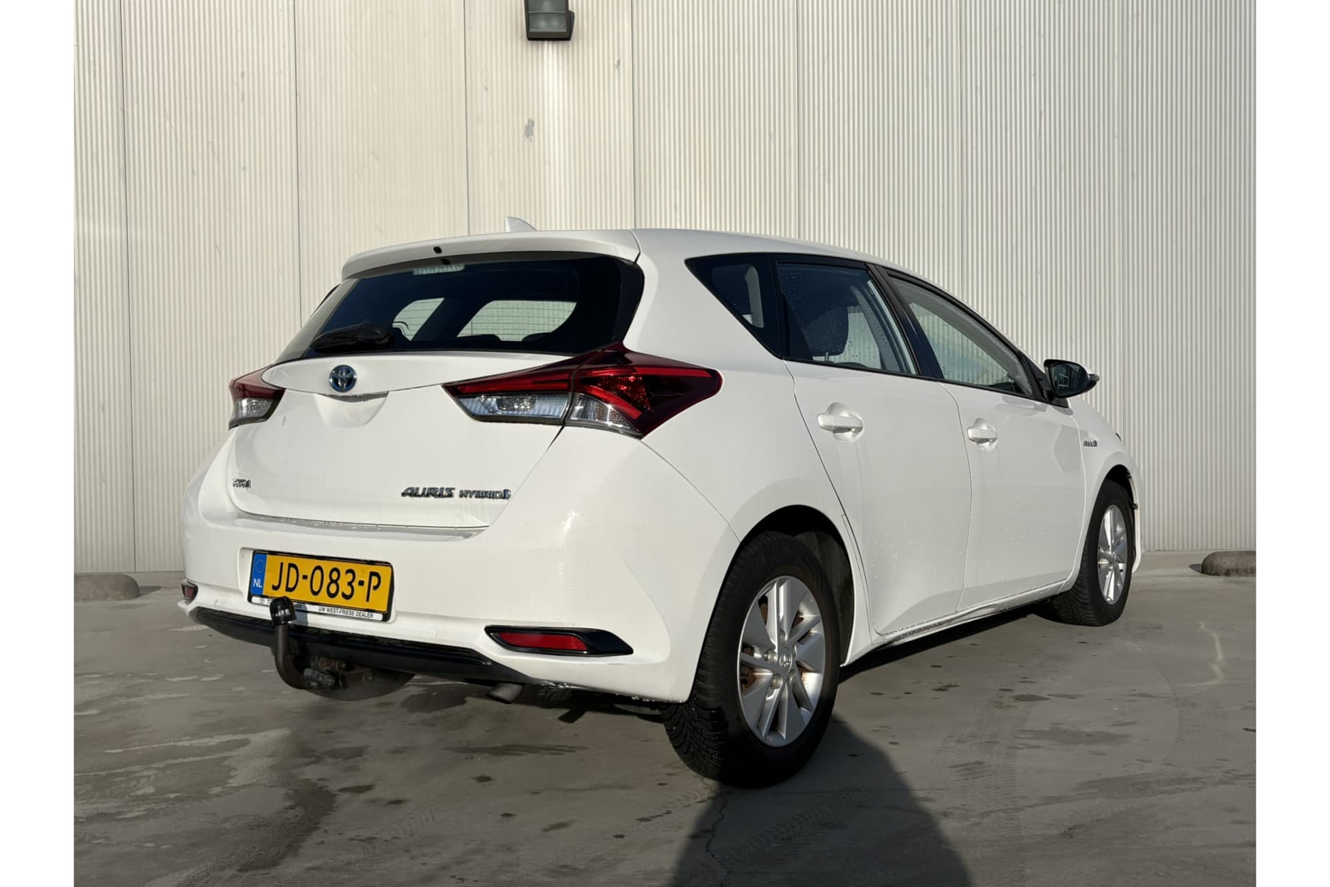 Toyota Auris 1.8 Hybrid Now thumbnail 3