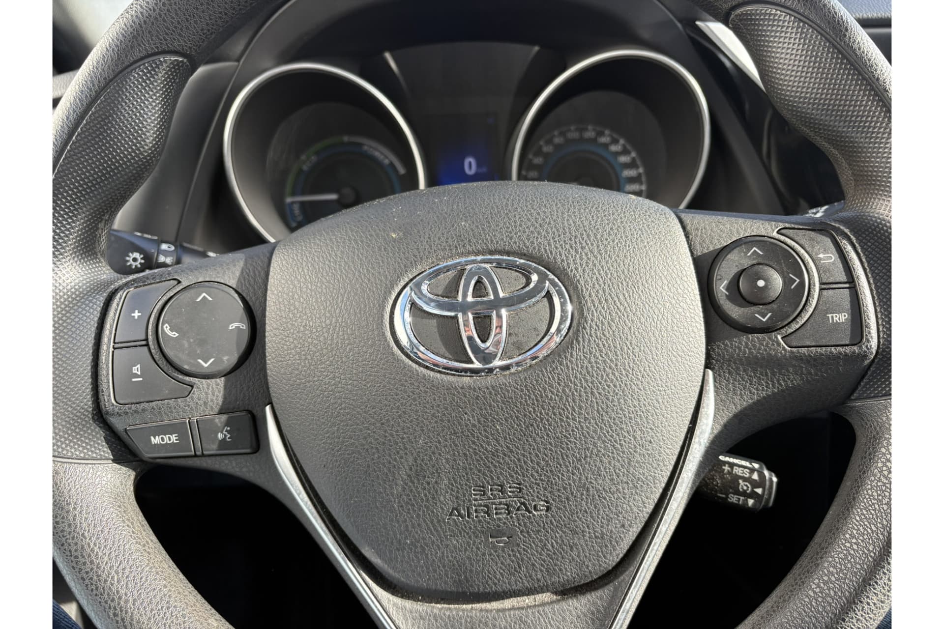 Toyota Auris 1.8 Hybrid Now thumbnail 6