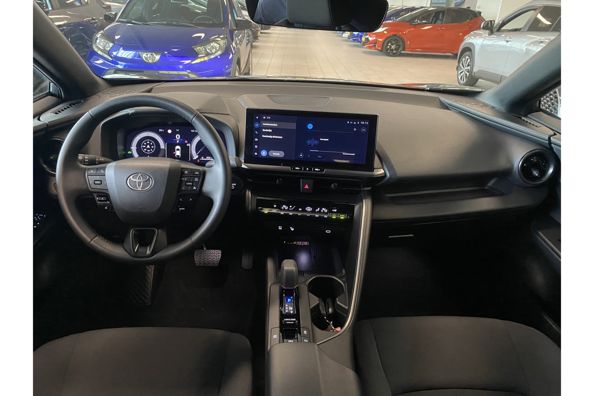 Toyota C-HR 1.8 Hybrid 140 First Edition thumbnail 13