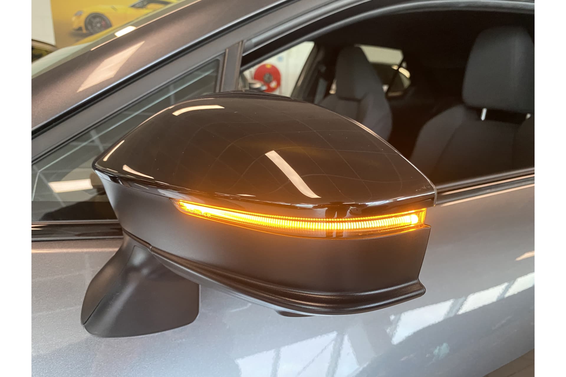 Toyota C-HR 1.8 Hybrid 140 First Edition thumbnail 14