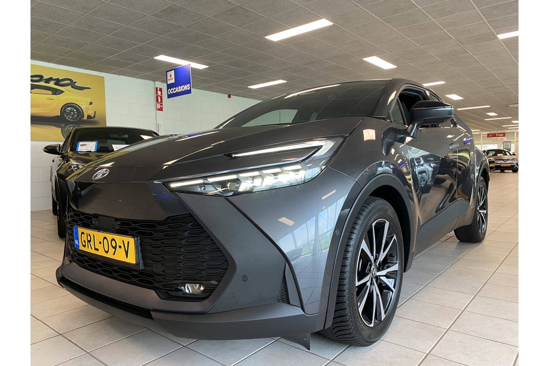 Toyota C-HR 1.8 Hybrid 140 First Edition thumbnail 16