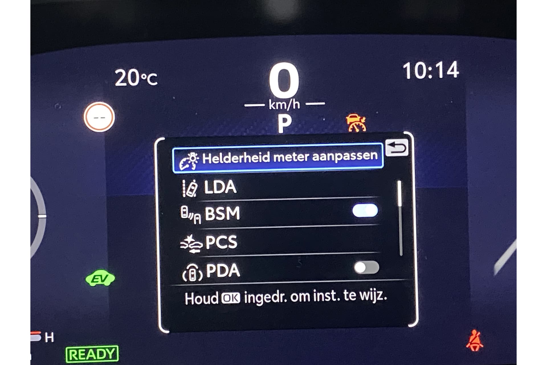 Toyota C-HR 1.8 Hybrid 140 First Edition thumbnail 20