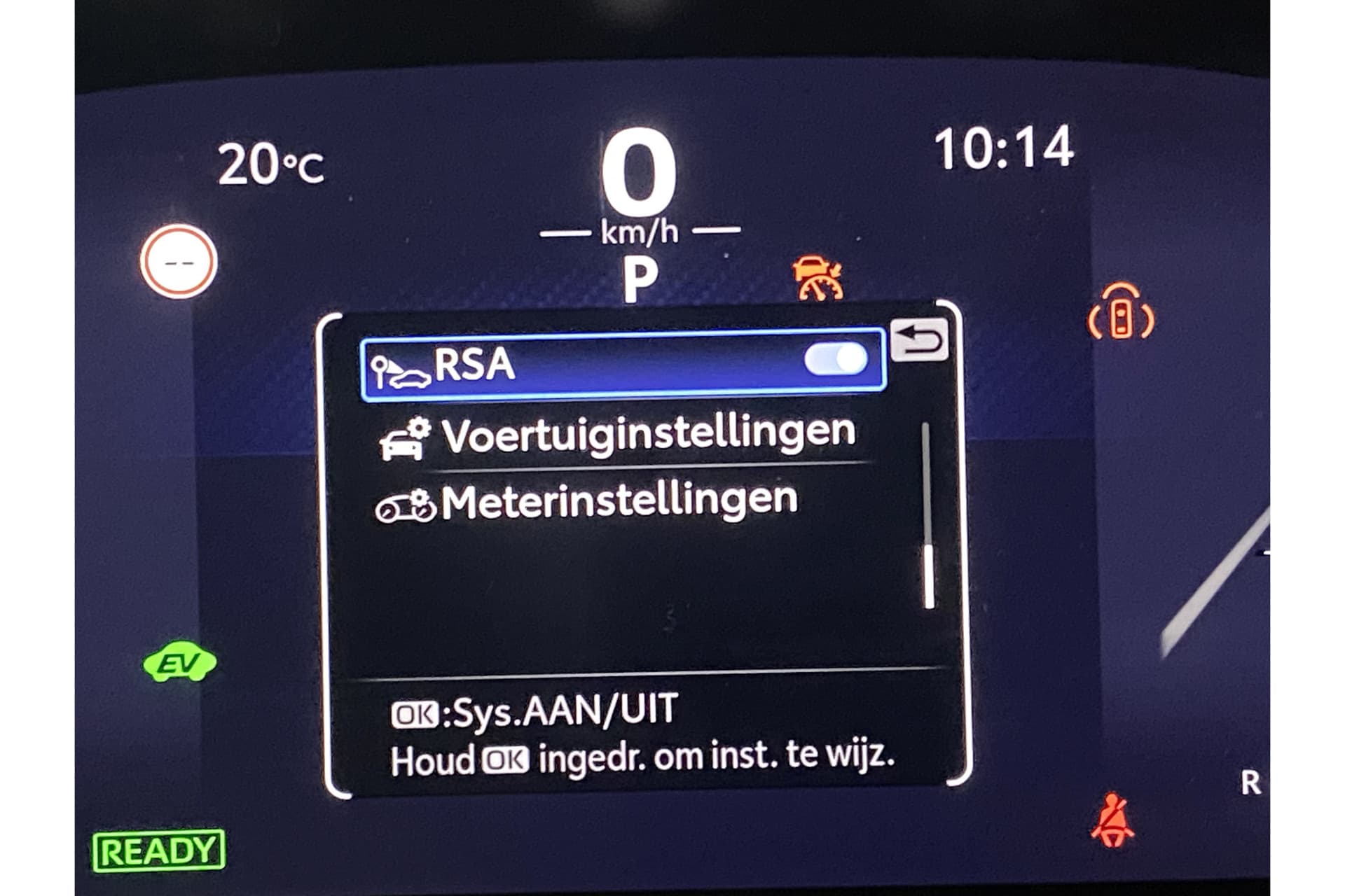 Toyota C-HR 1.8 Hybrid 140 First Edition thumbnail 24