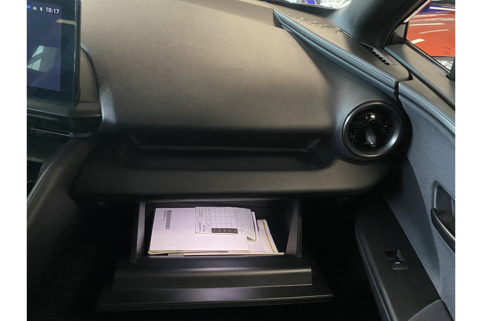 Toyota C-HR 1.8 Hybrid 140 First Edition thumbnail 39