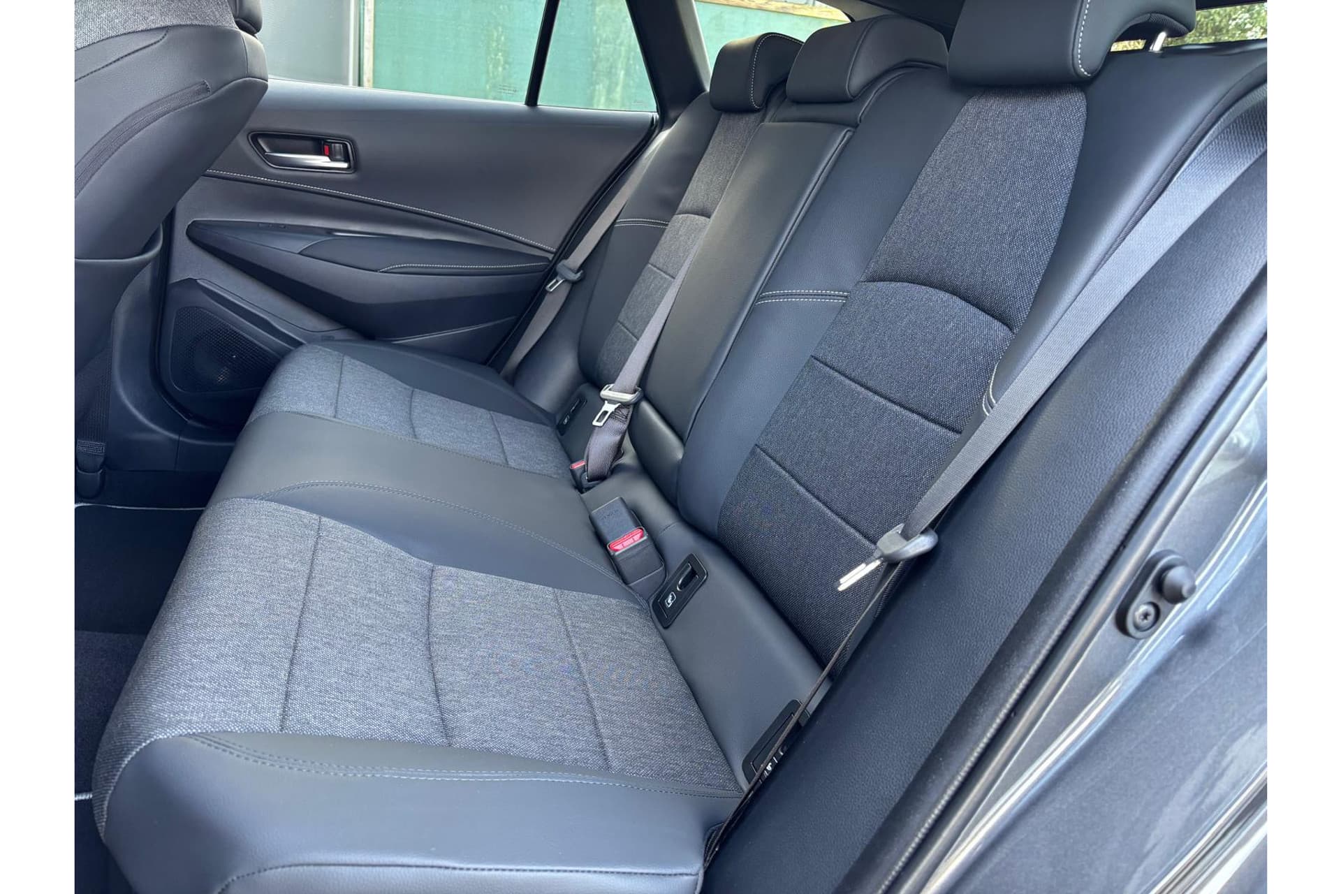 Toyota Corolla Touring Sports Hybrid 140 Dynamic Demonstratie Auto ! thumbnail 8