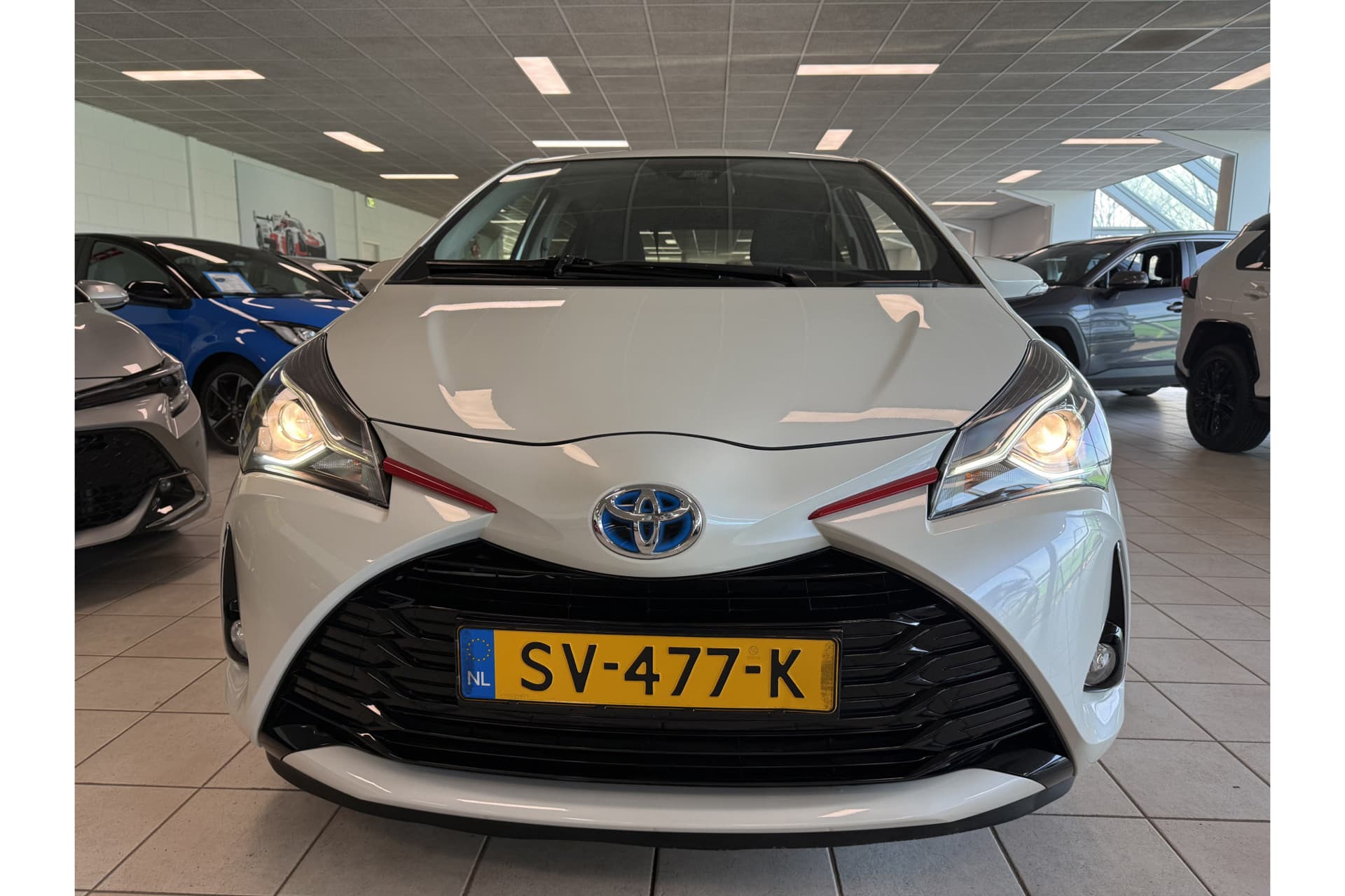 Toyota Yaris 1.5 Hybrid Design Sport thumbnail 10