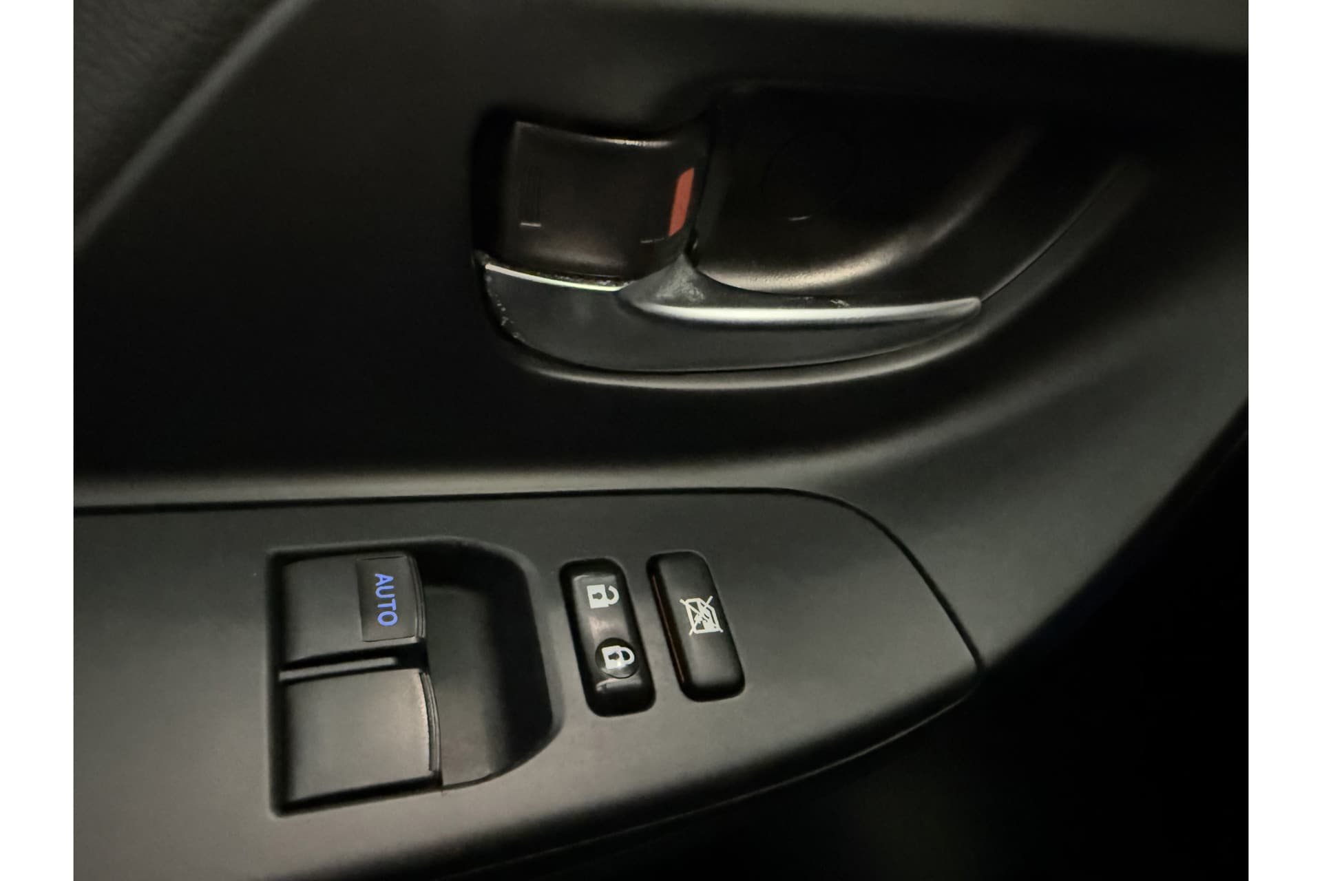 Toyota Yaris 1.5 Hybrid Design Sport thumbnail 14