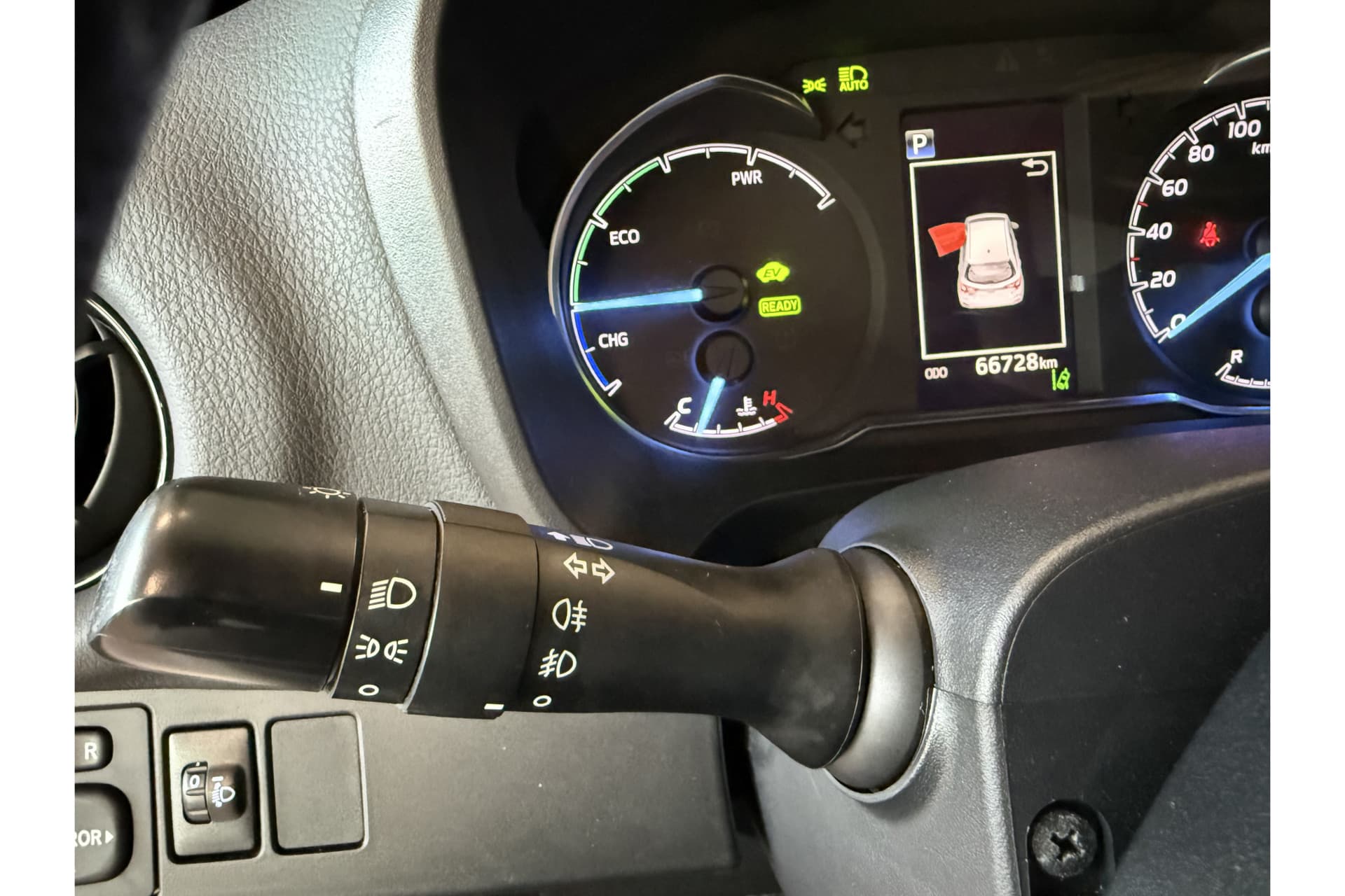 Toyota Yaris 1.5 Hybrid Design Sport thumbnail 19