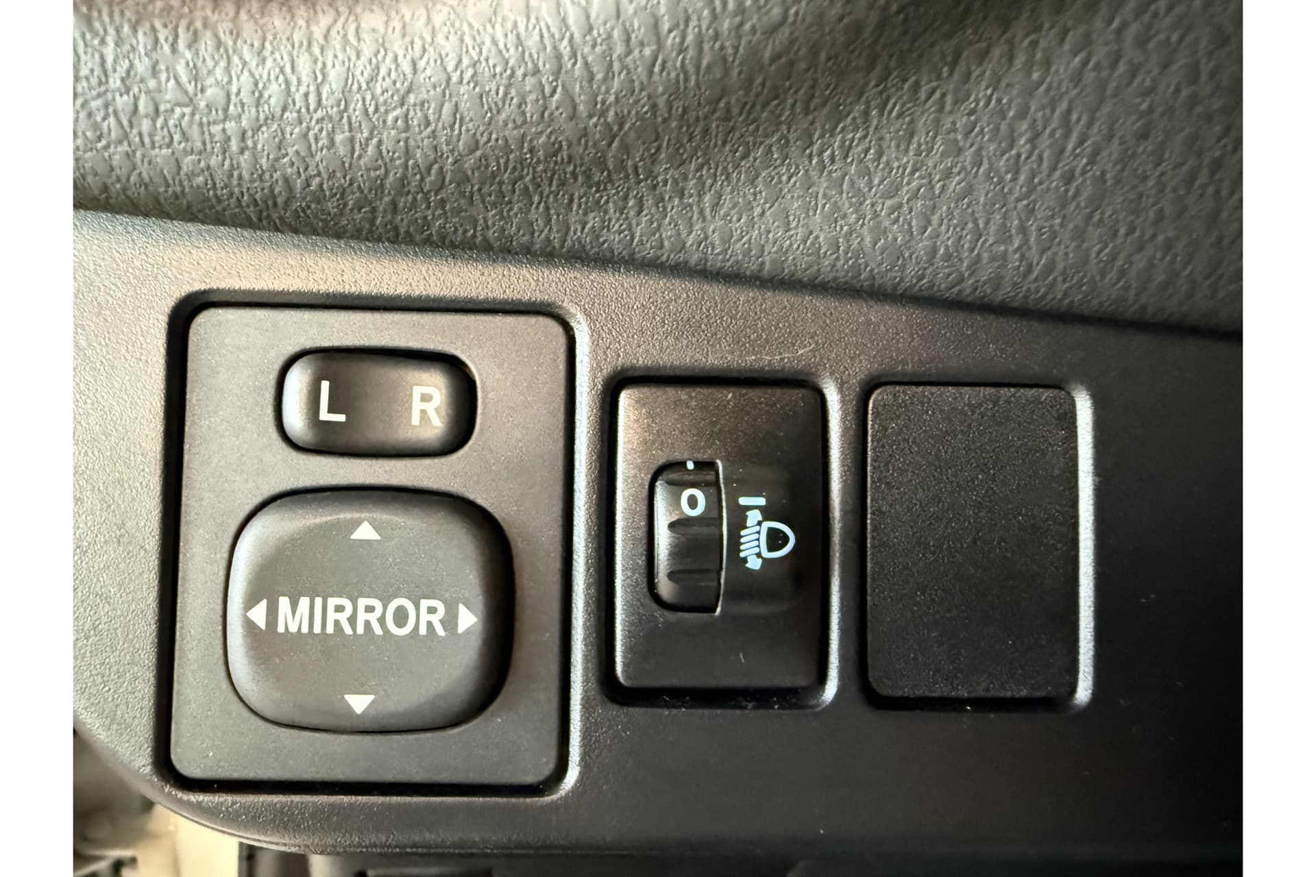 Toyota Yaris 1.5 Hybrid Design Sport thumbnail 20