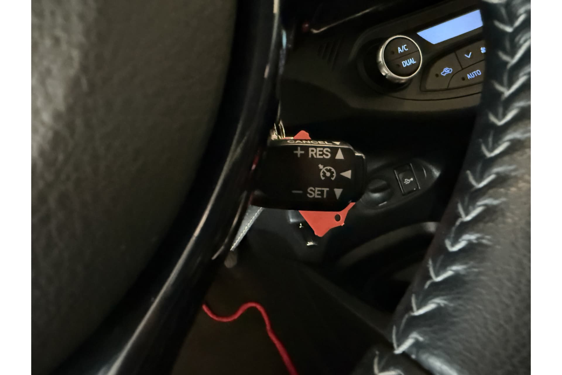 Toyota Yaris 1.5 Hybrid Design Sport thumbnail 26