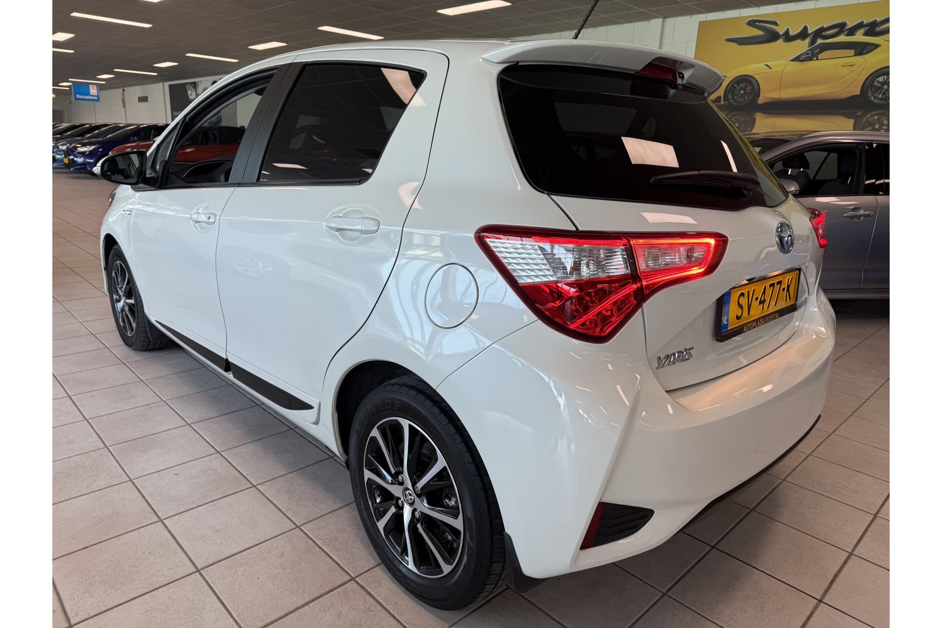 Toyota Yaris 1.5 Hybrid Design Sport thumbnail 4