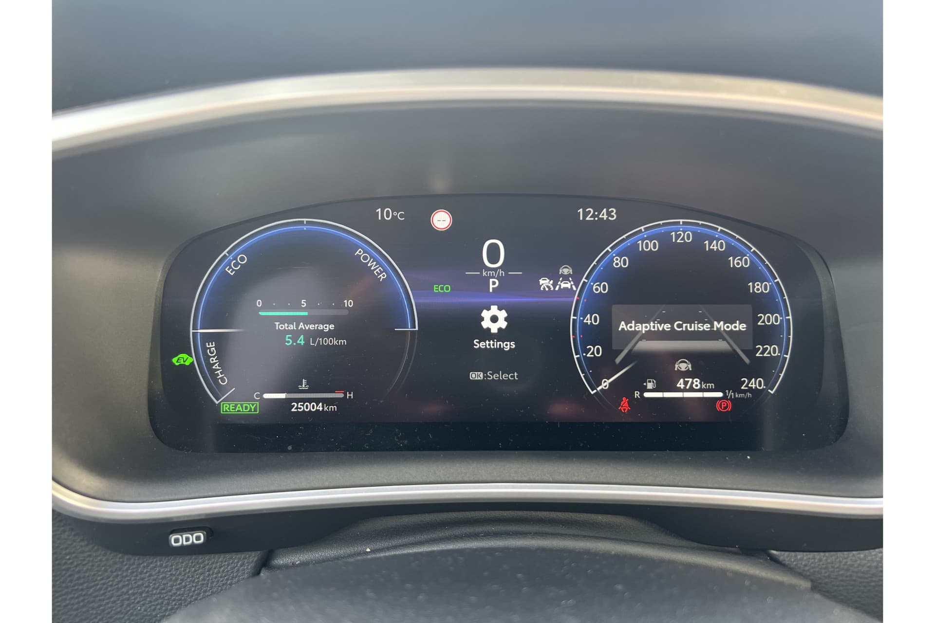 Toyota Corolla Cross Hybrid 140 Style thumbnail 2