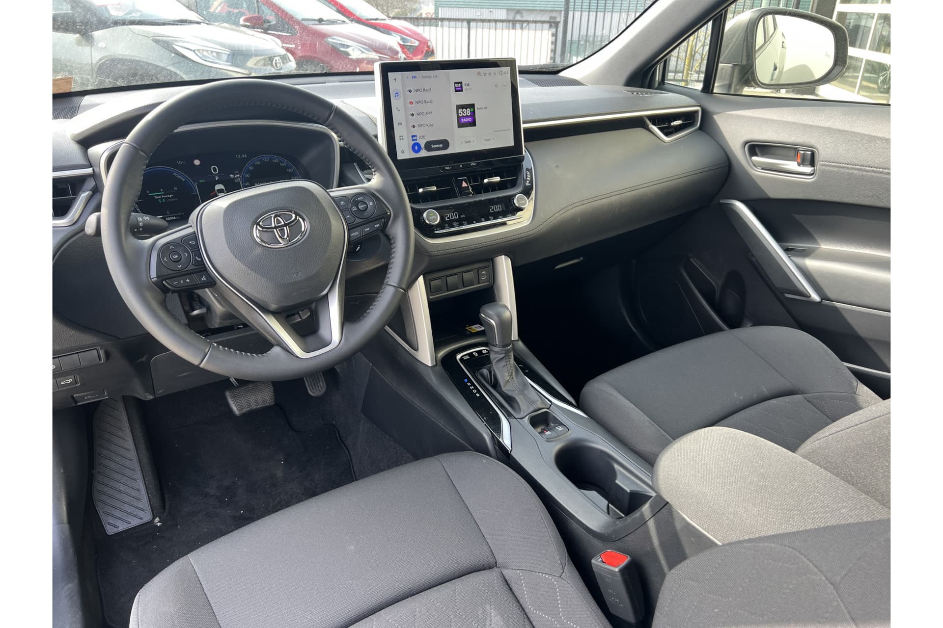 Toyota Corolla Cross Hybrid 140 Style thumbnail 9