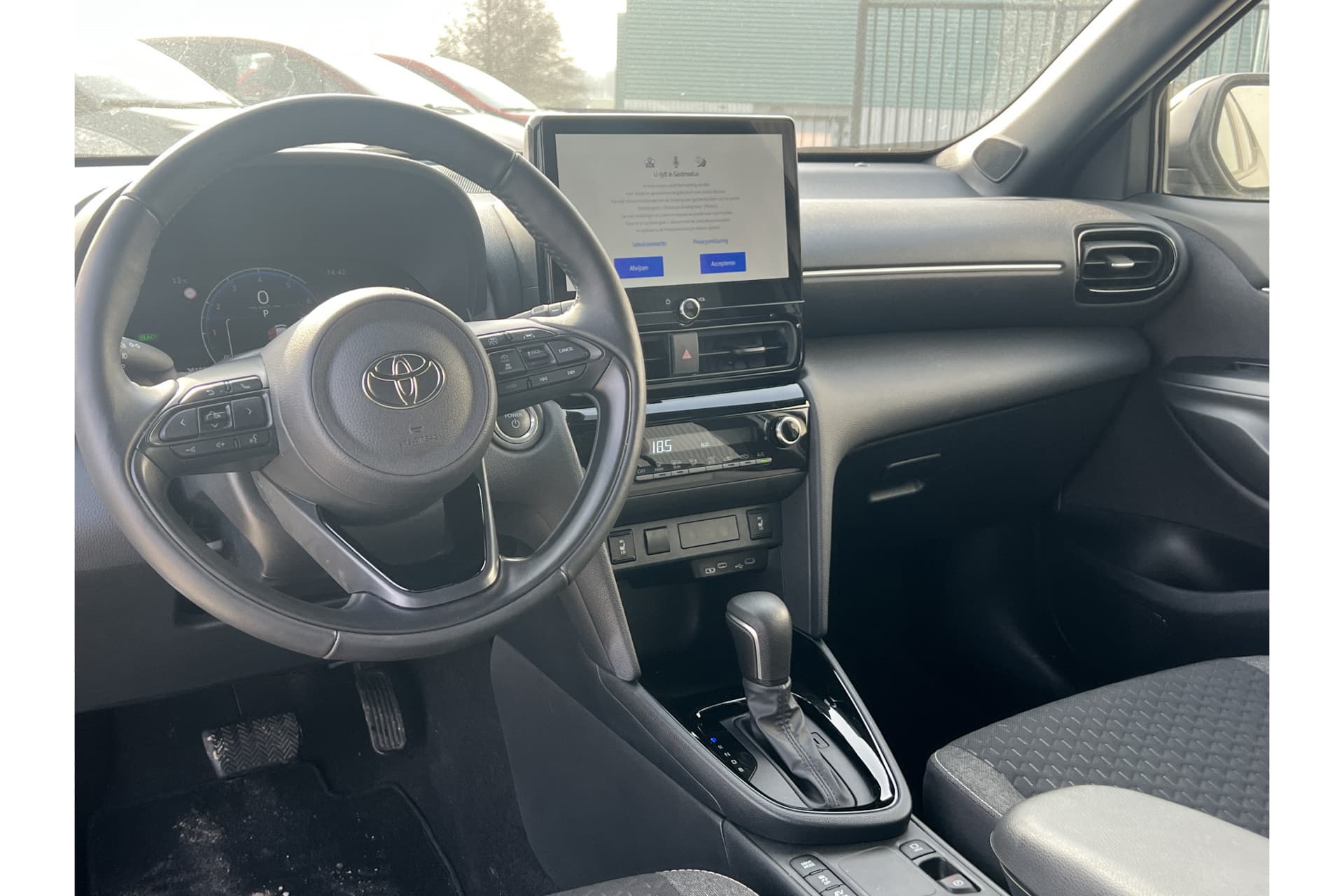 Toyota Yaris Cross 1.5 Hybrid 115 First Edition thumbnail 7