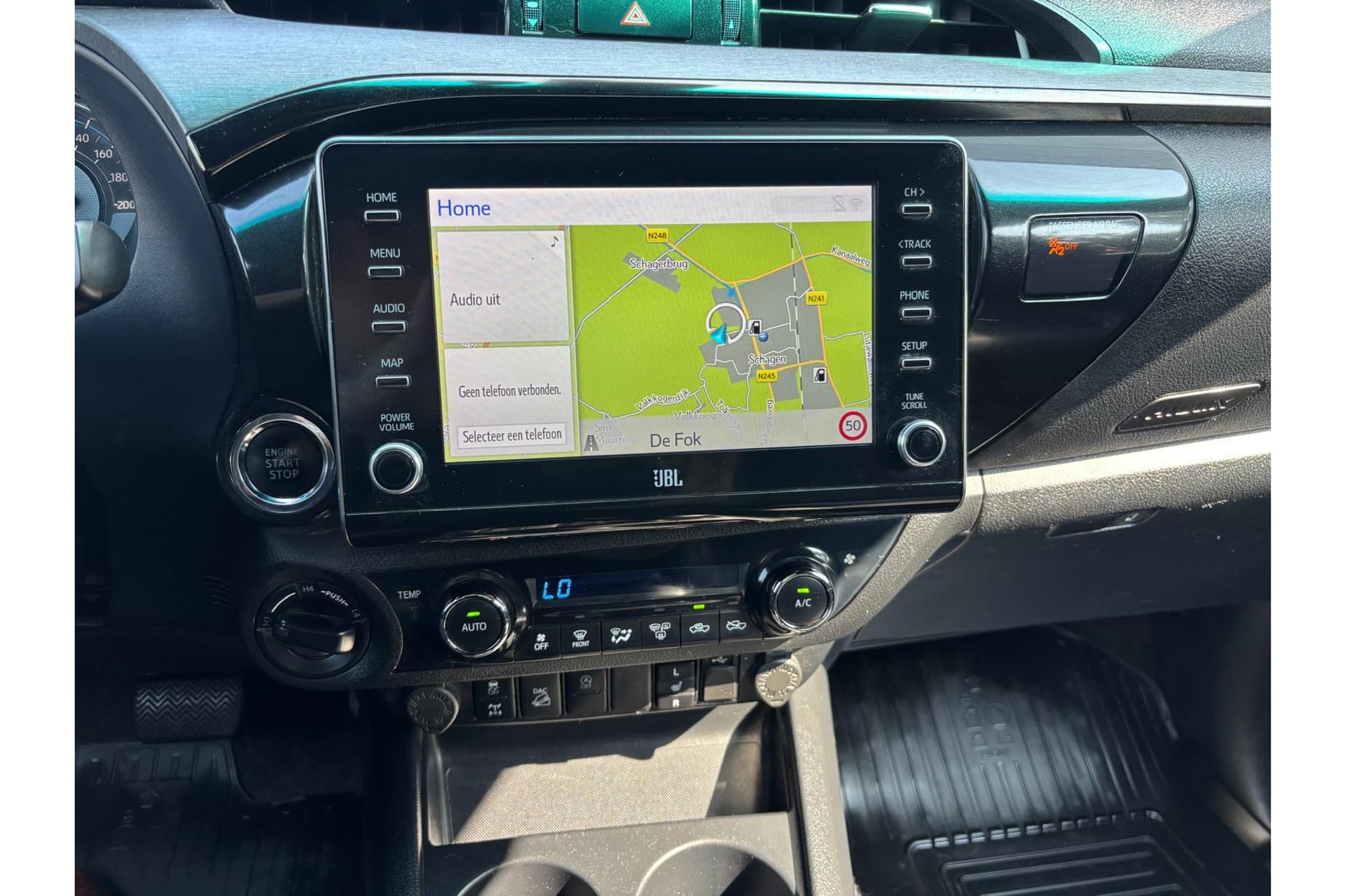 Toyota Hilux 2.8 D-4D Double Cab Invincible thumbnail 14