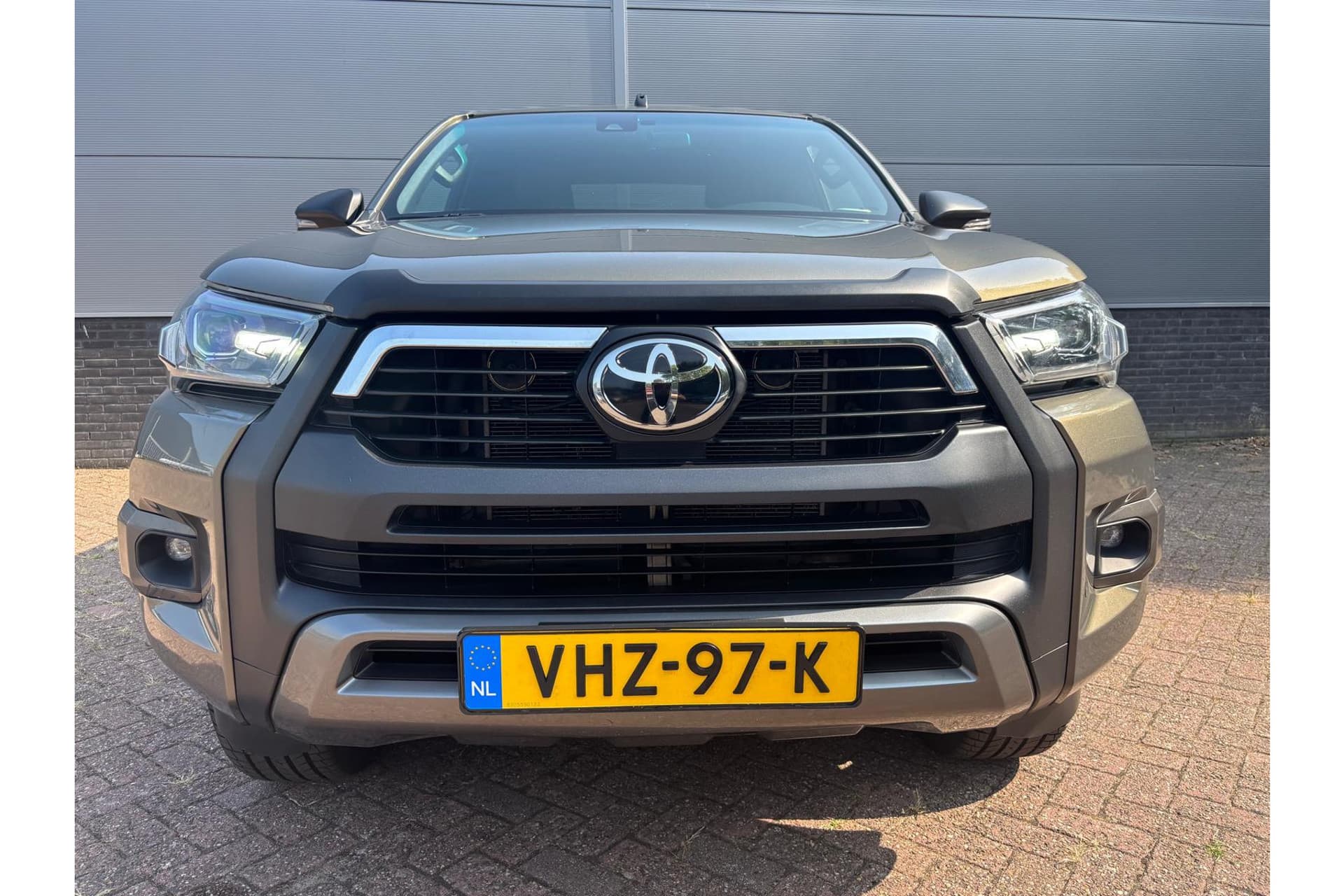 Toyota Hilux 2.8 D-4D Double Cab Invincible thumbnail 4