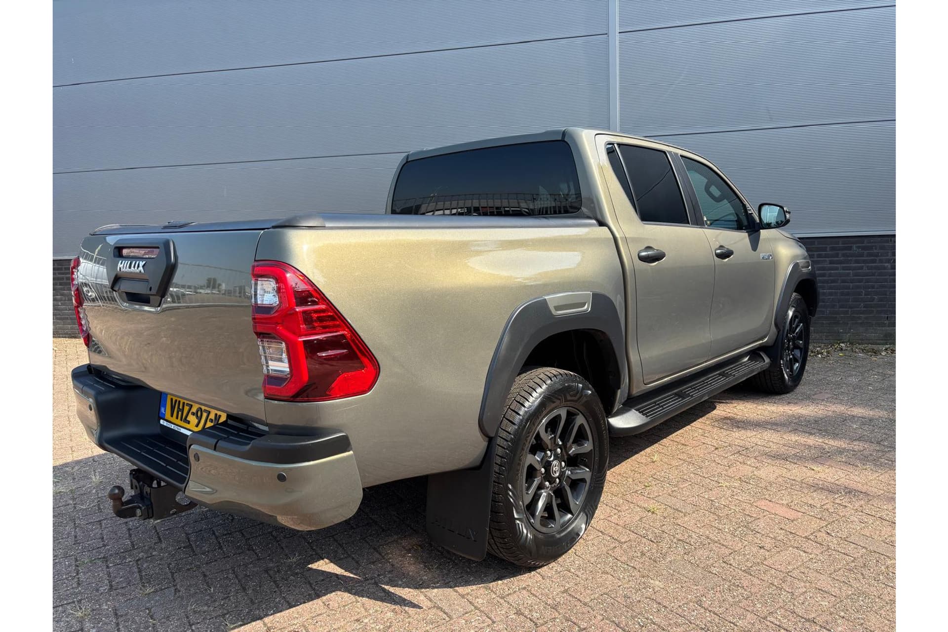 Toyota Hilux 2.8 D-4D Double Cab Invincible thumbnail 7